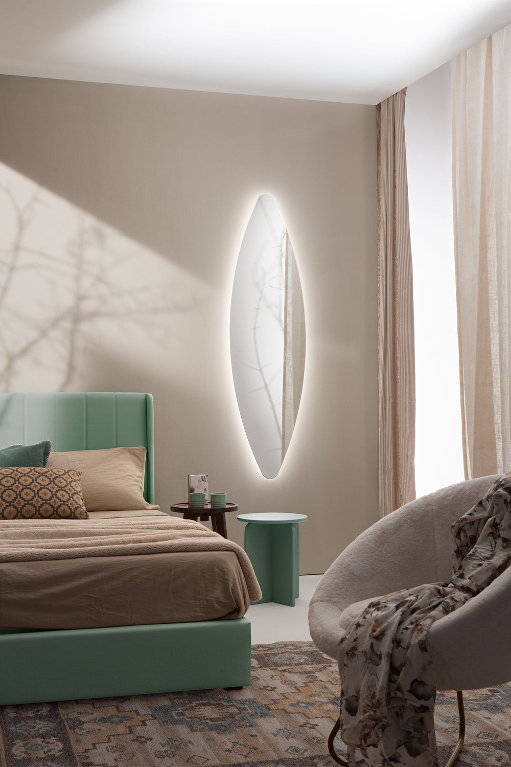 SPECCHIO 120X70CM ANGOLI SMUSSATI CORNICE FRONTALE LED CCT ARGENTO SENZA RAME 4MM STRUTTURA REVERSIBILE PVC SPECCHIO INGRANDITORE 3X PELLICOLA ANTIDEFLAGRANTE