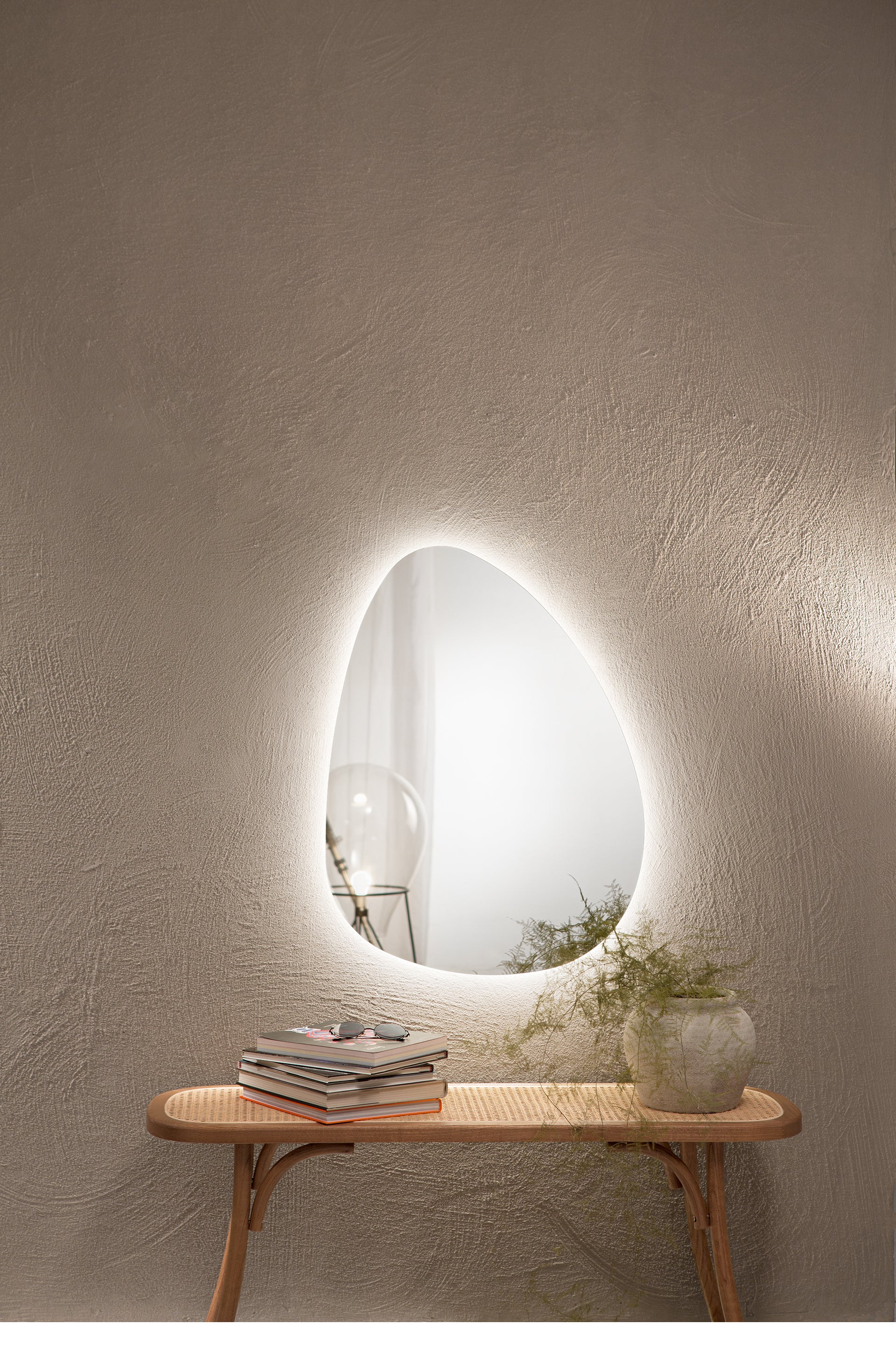SPECCHIO 50X70CM LED LINEA FRONTALLE CCT TOUCH SPECCHIO ARGENTO SENZA RAME 4MM STRUTTURA PVC PELLICOLA ANTIDEFLAGRANTE