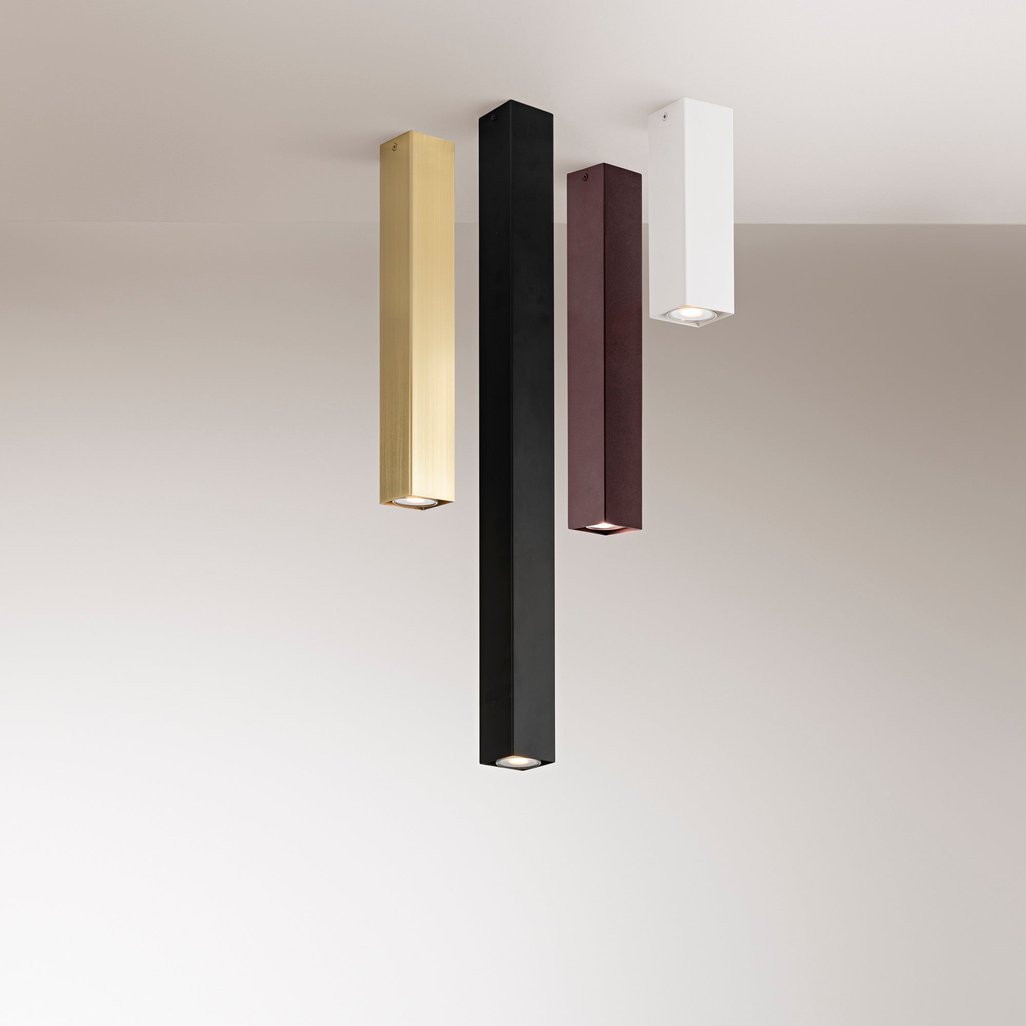 PLAFONIERA FLUKE QUADRATA ORO 1XGU10 6X6X20CM