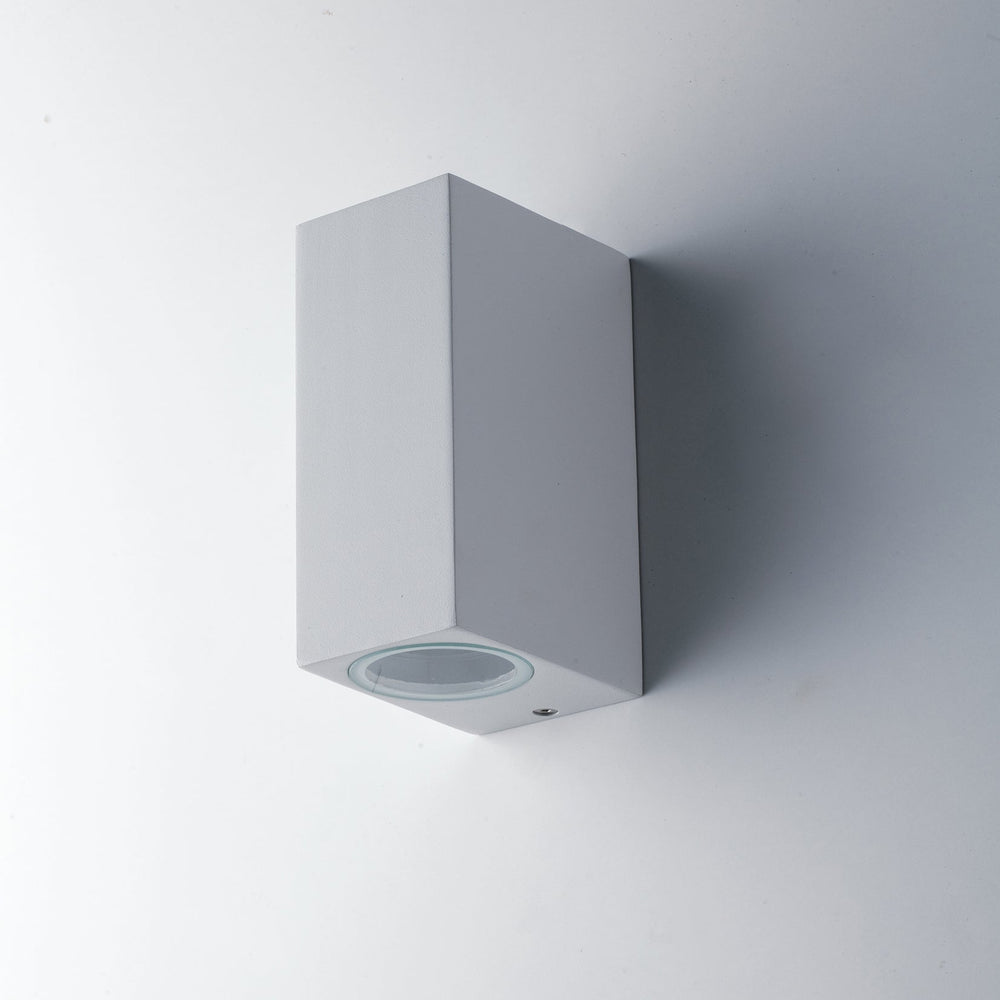 APPLIQUE BIEMISSIONE QUBO BIANCA 2XGU10 IP54 6,7X9,3X15,1CM
