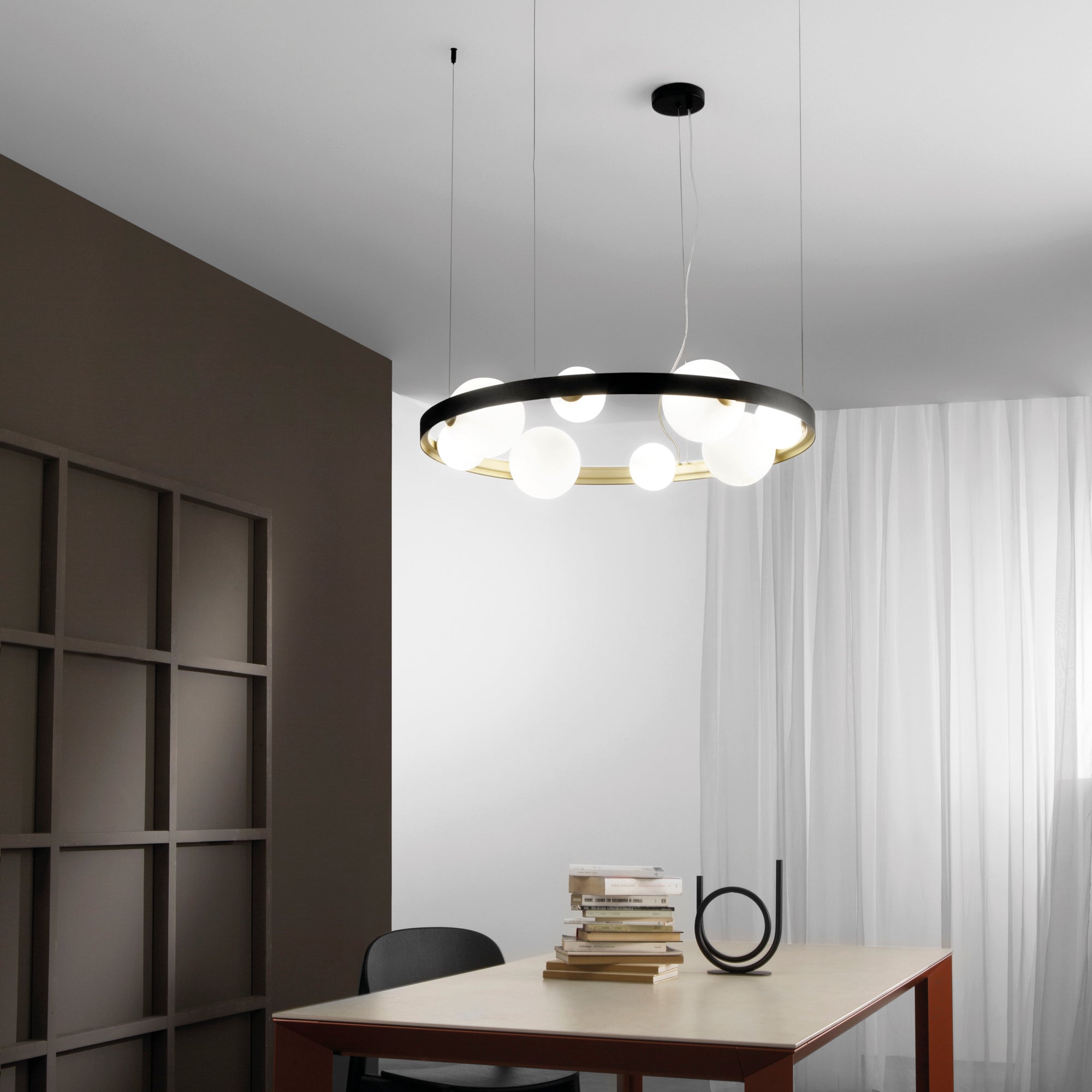 SOSPENSIONE SONETTO NERA/ORO 8XG9 76X12X150CM