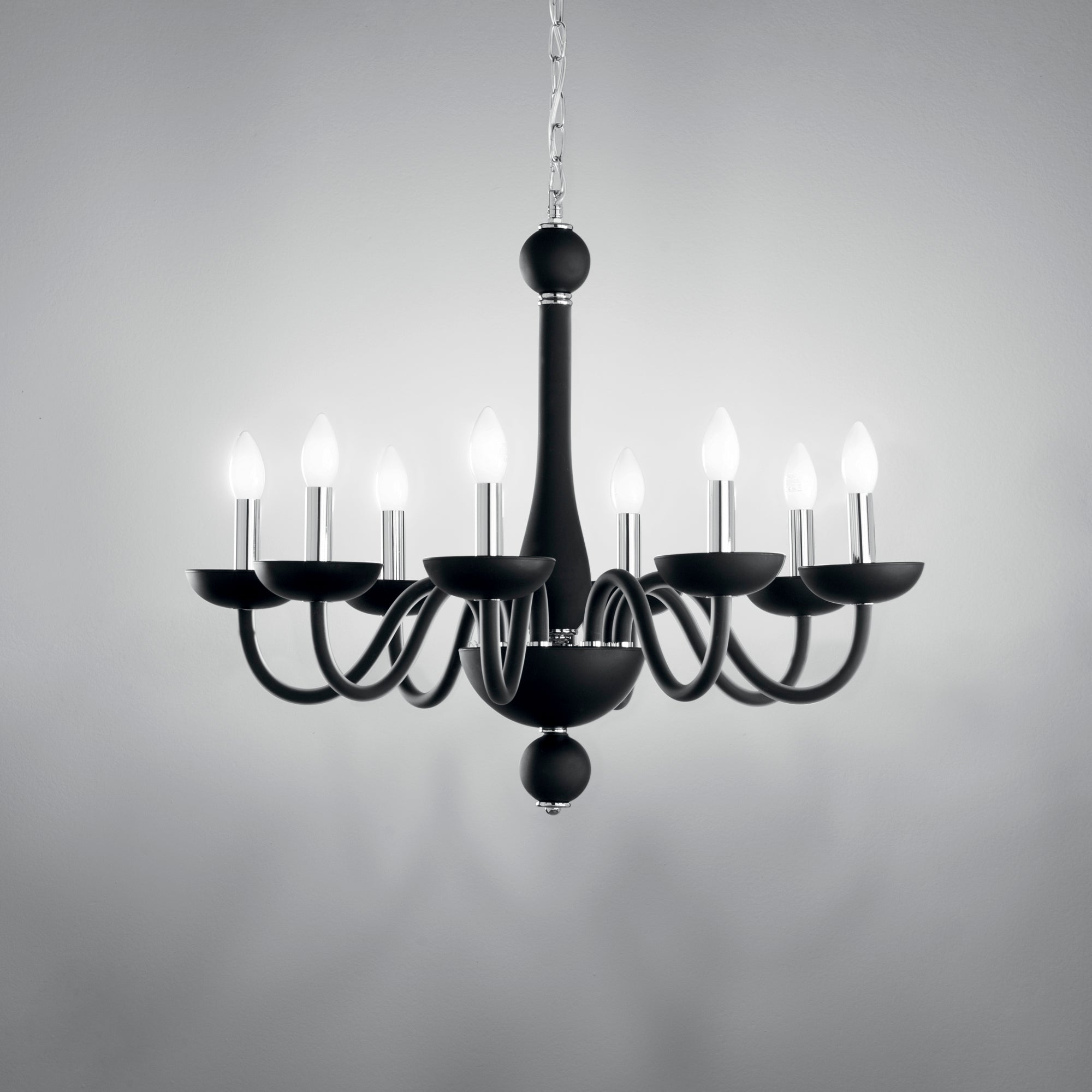 LAMPADARIO ALFIERE NERO/CROMO 8XE14 74X178CM