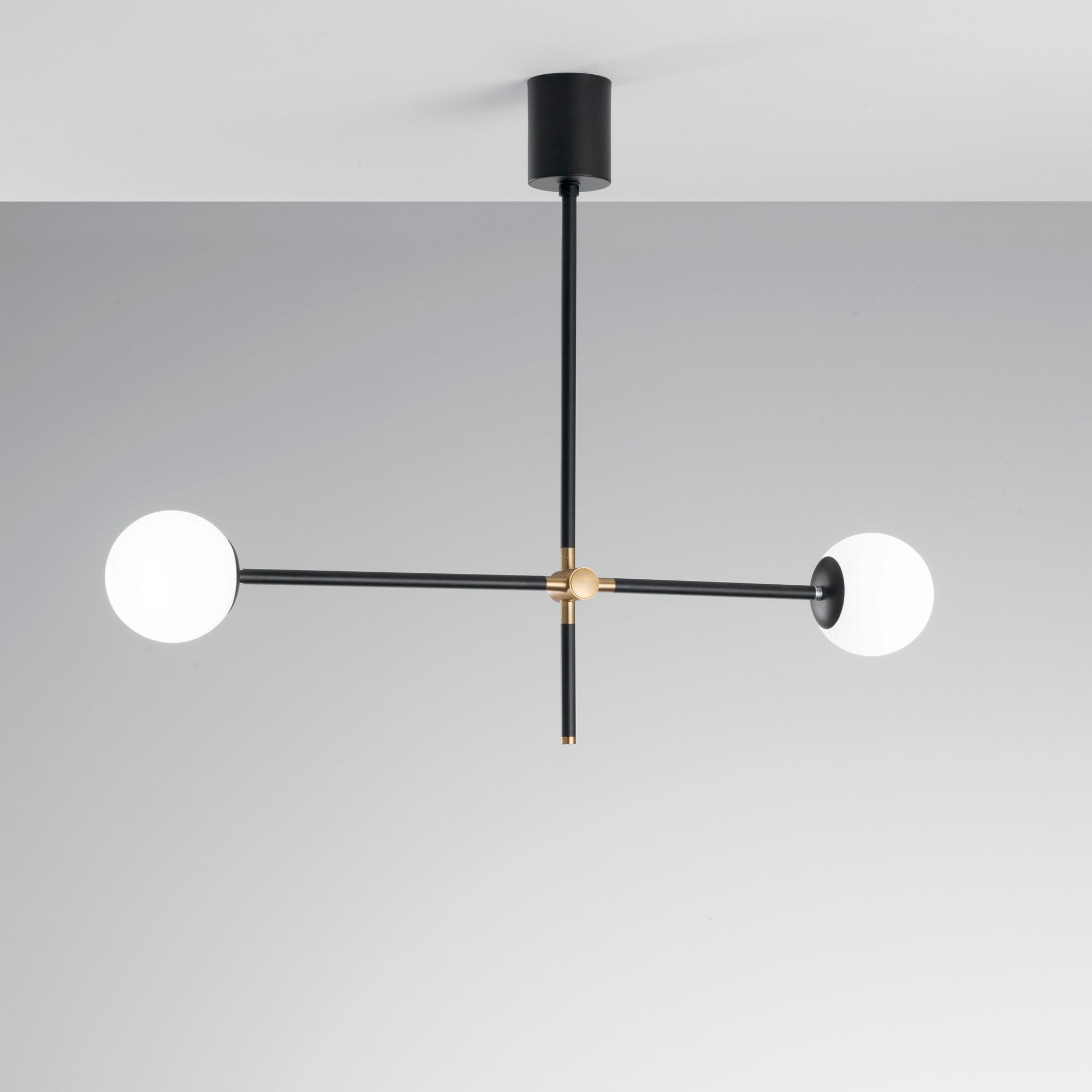 SOSPENSIONE ANTITESI NERA/ORO 2XE14 91X18X73,6CM