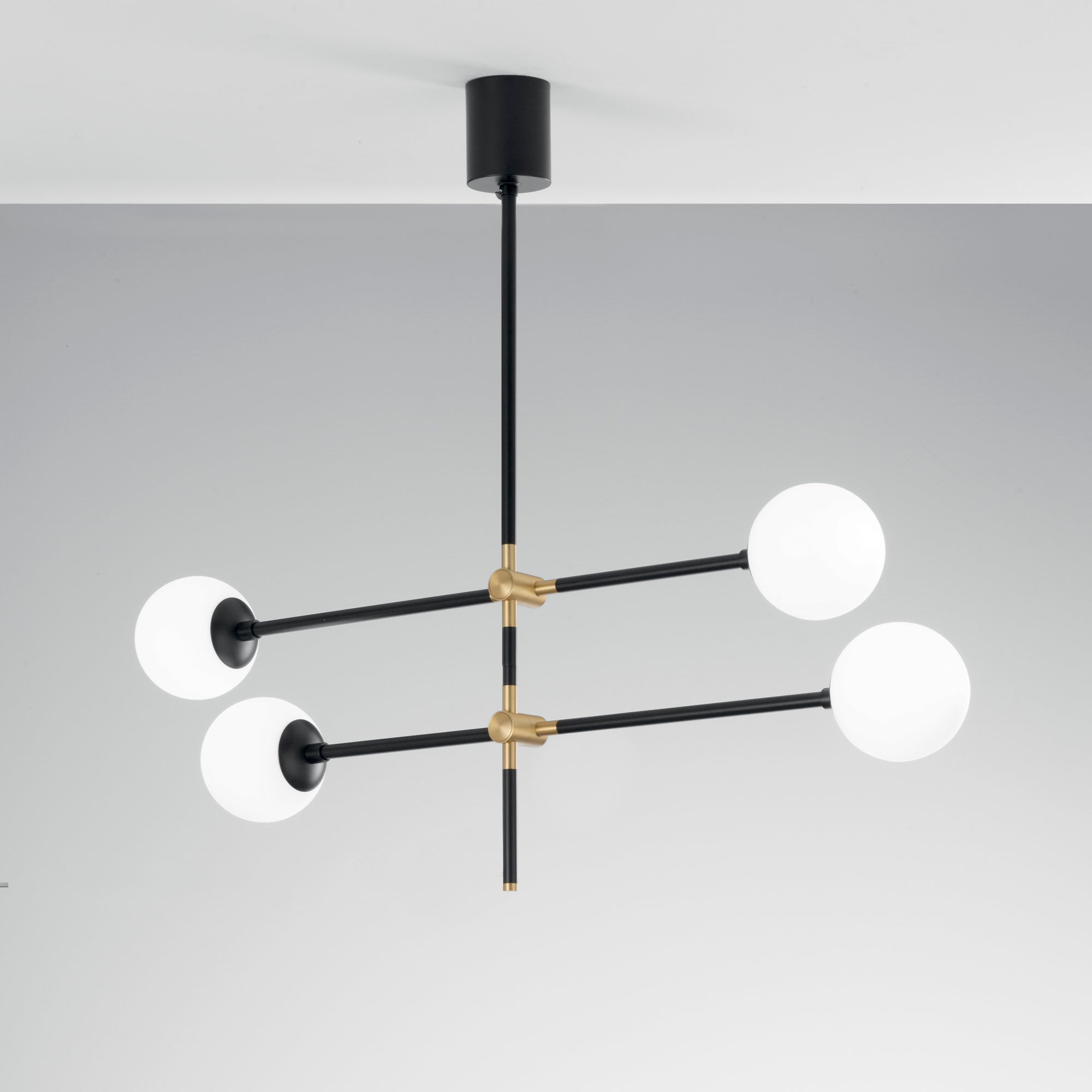 SOSPENSIONE ANTITESI NERA/ORO 4XE14 105,9X19,8X85CM