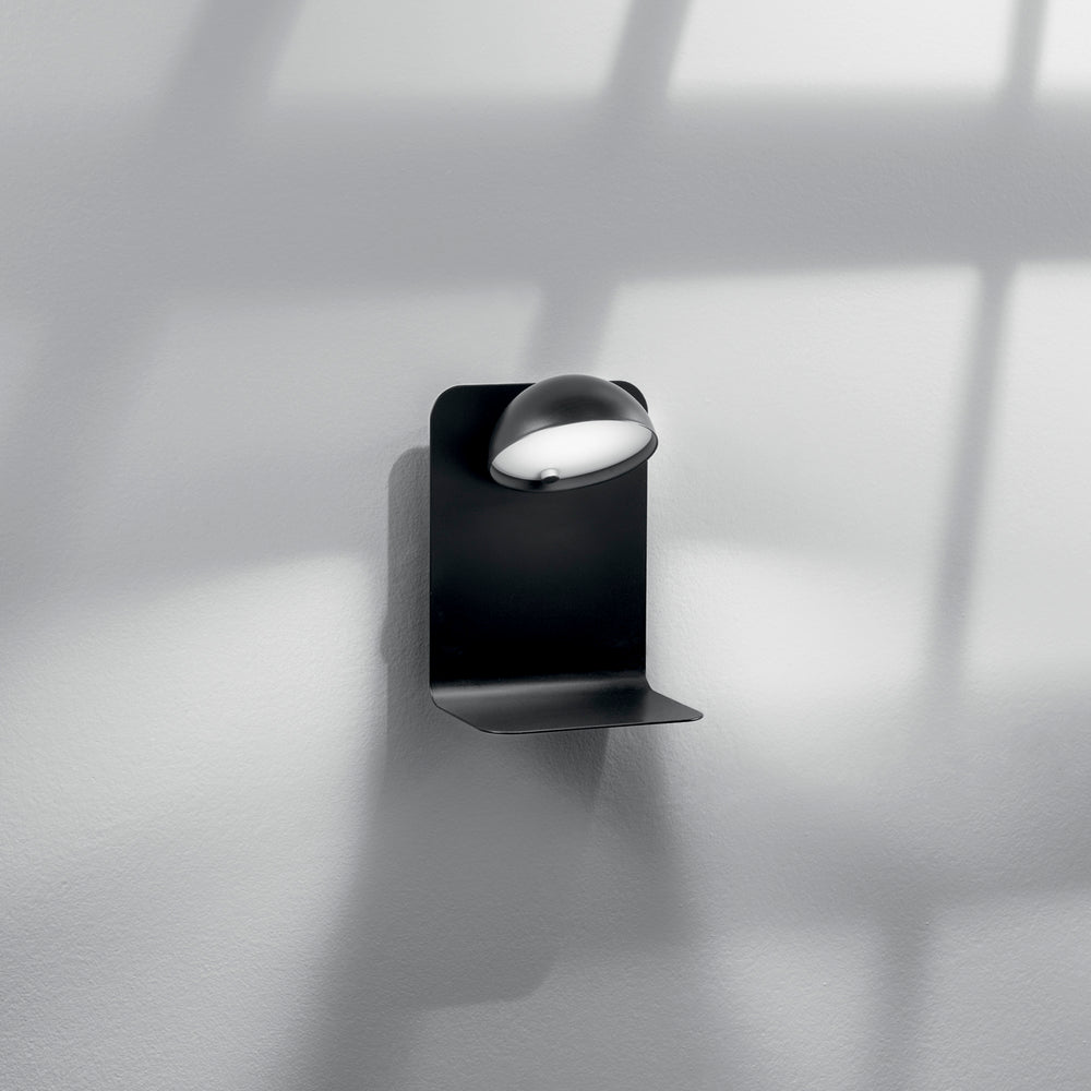 APPLIQUE LED BOING ORIENTABILE NERA CON USB 2A 5W 500LM 4000K 14X13X19CM