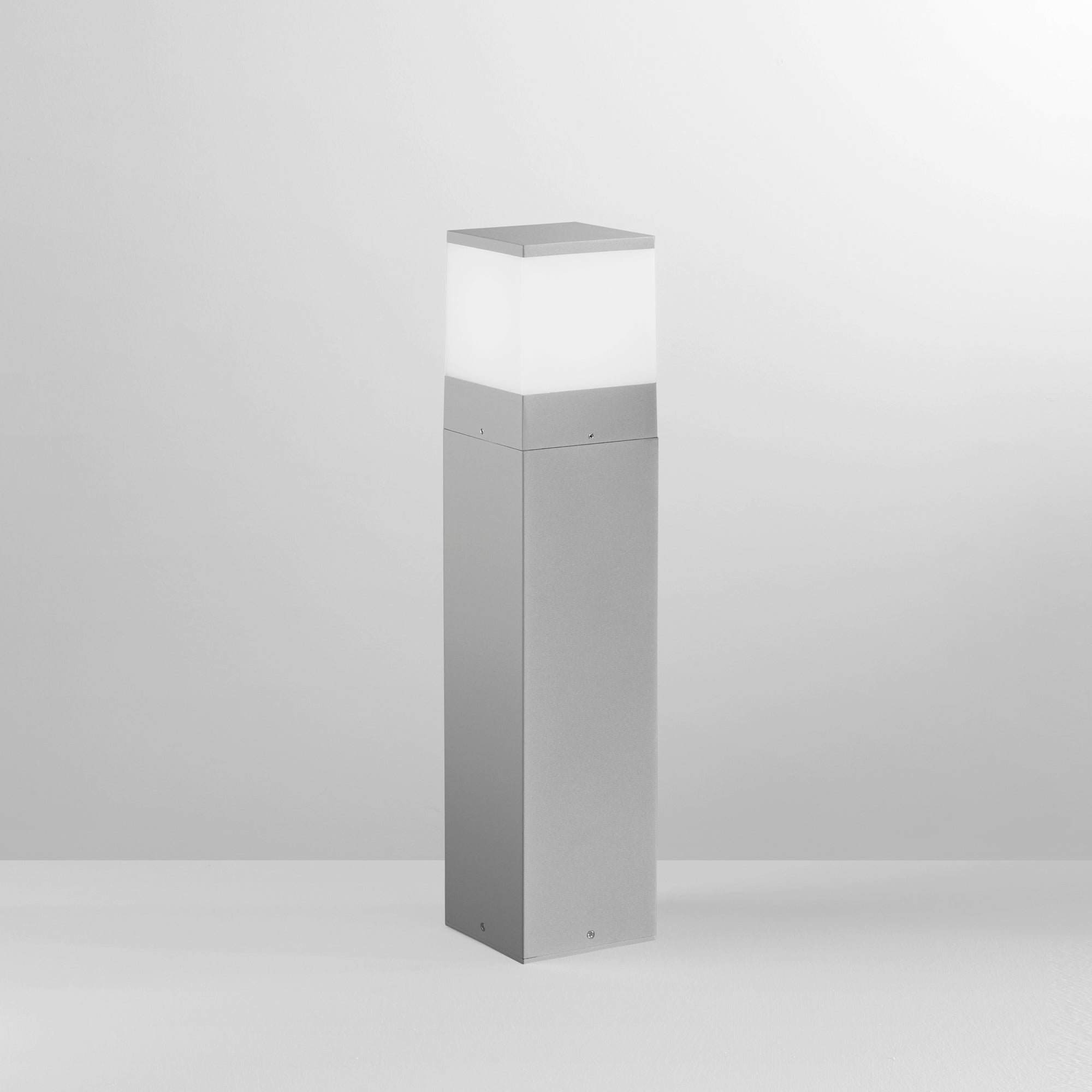 PALETTO ALLUMINIO BOOSTER SILVER 1XE27 IP54 13X13X60CM
