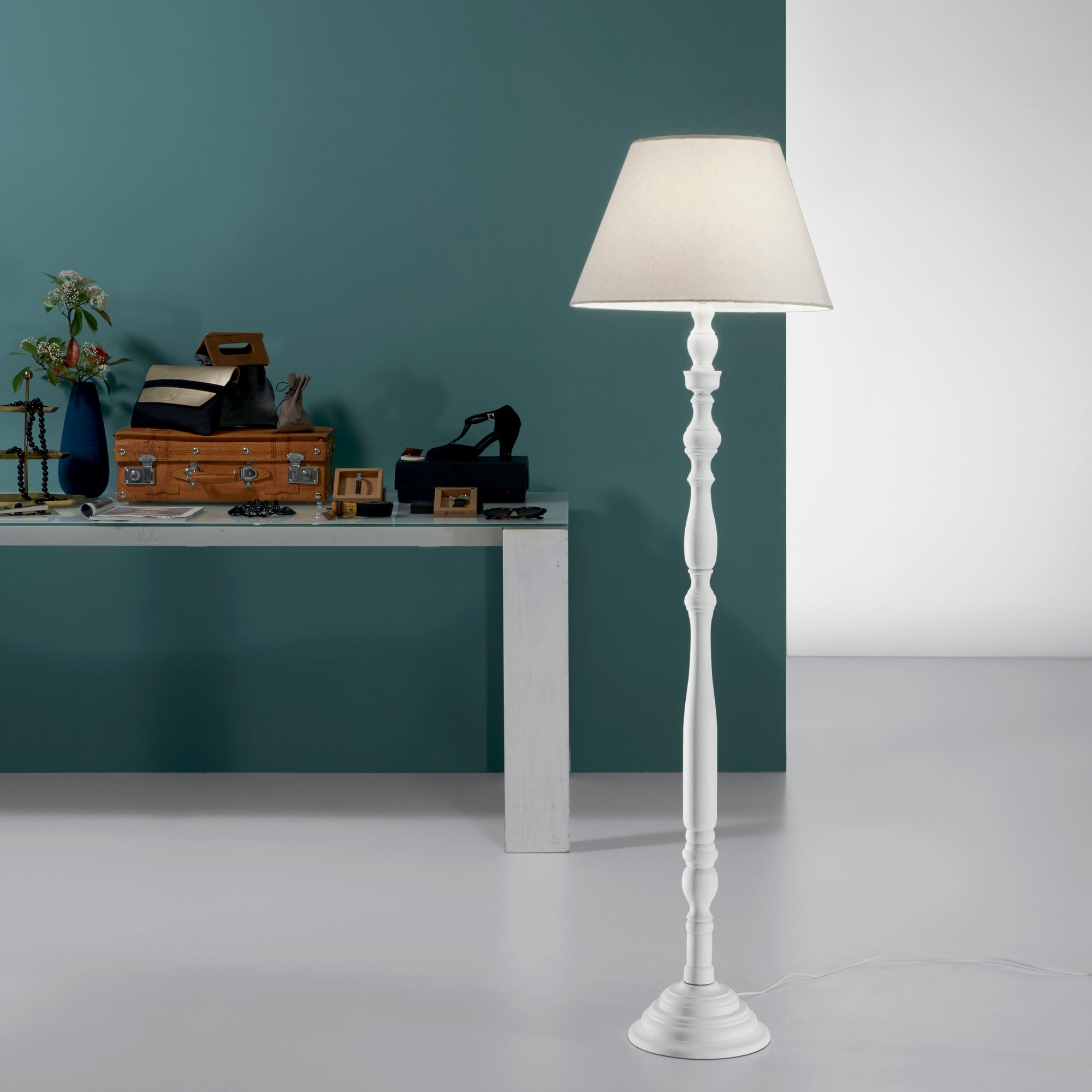 PIANTANA BOUTIQUE LEGNO 1XE27 45X155CM