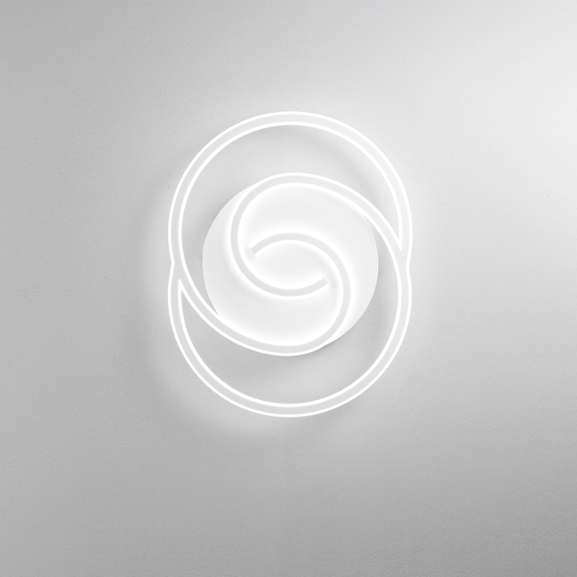 PLAFONIERA LED CAYMAN OVALE BIANCA 40W 5440LM CCT 48X60X6CM