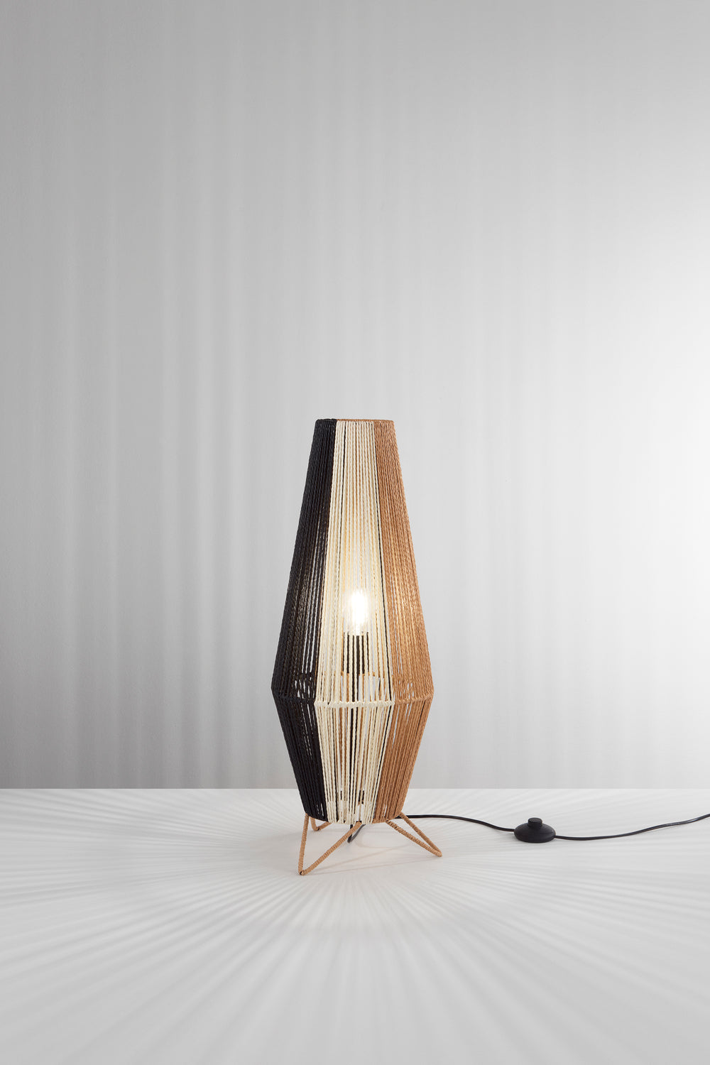 LUME COCONUT NERO+BIANCO+MARRONE IN METALLO 1XE27 40W LAMP SIZE D25xH60CM STRUTTURA D25XH70CM