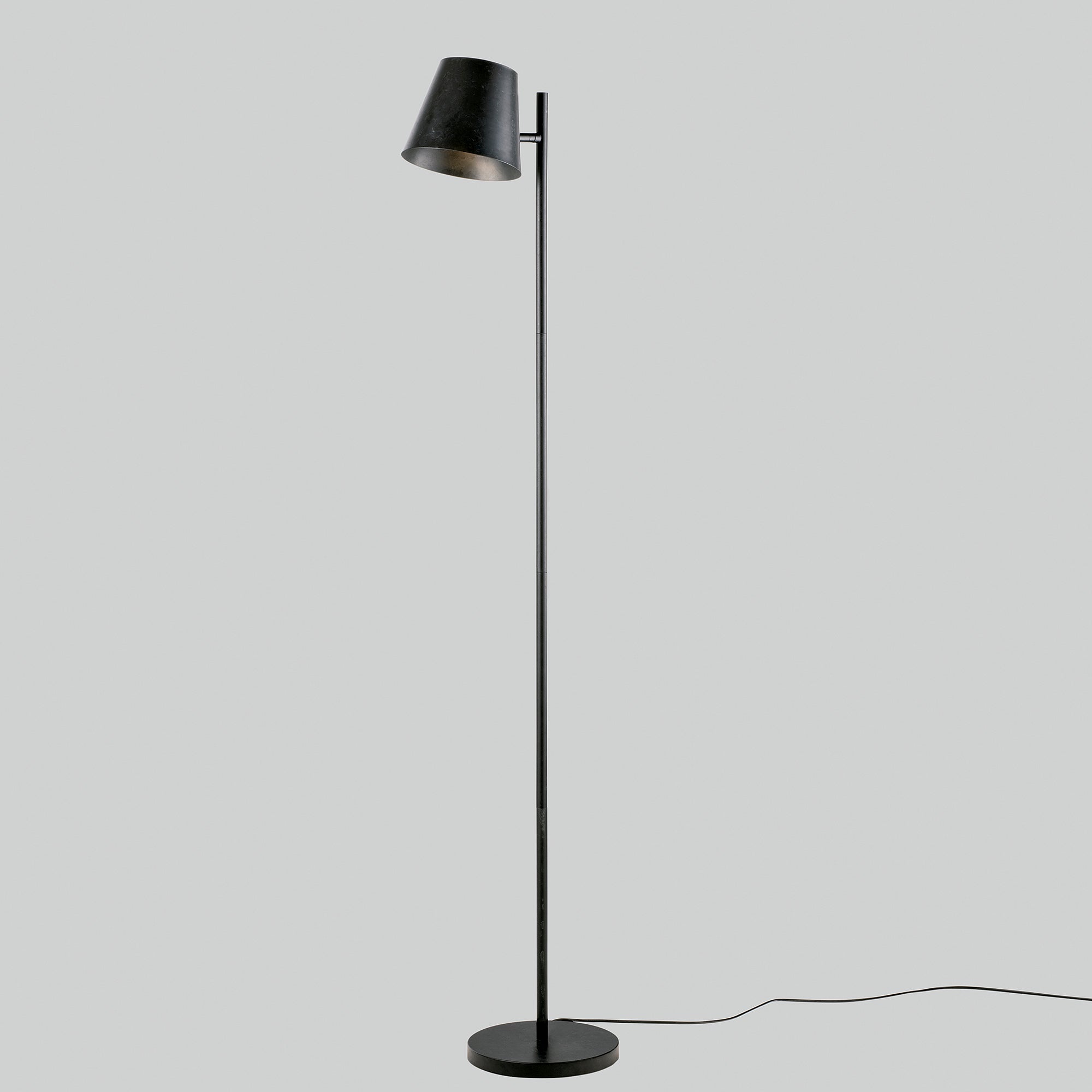 PIANTANA COLT GRIGIA 1XE27 37X160CM