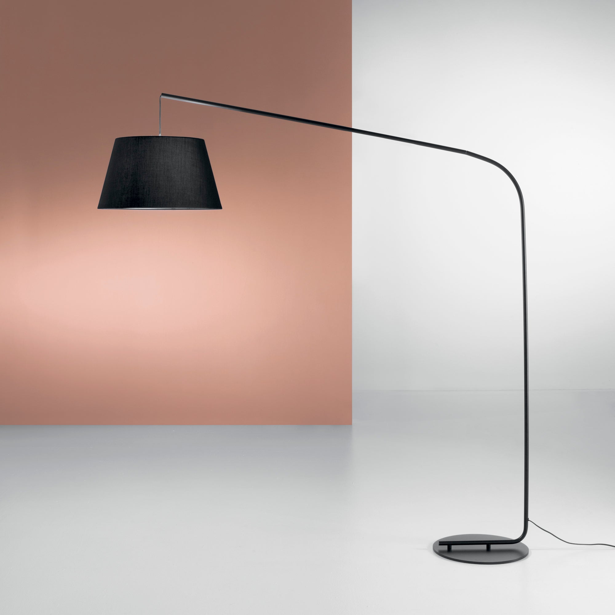 PIANTANA ENJOY NERA 1XE27 150X45X180CM
