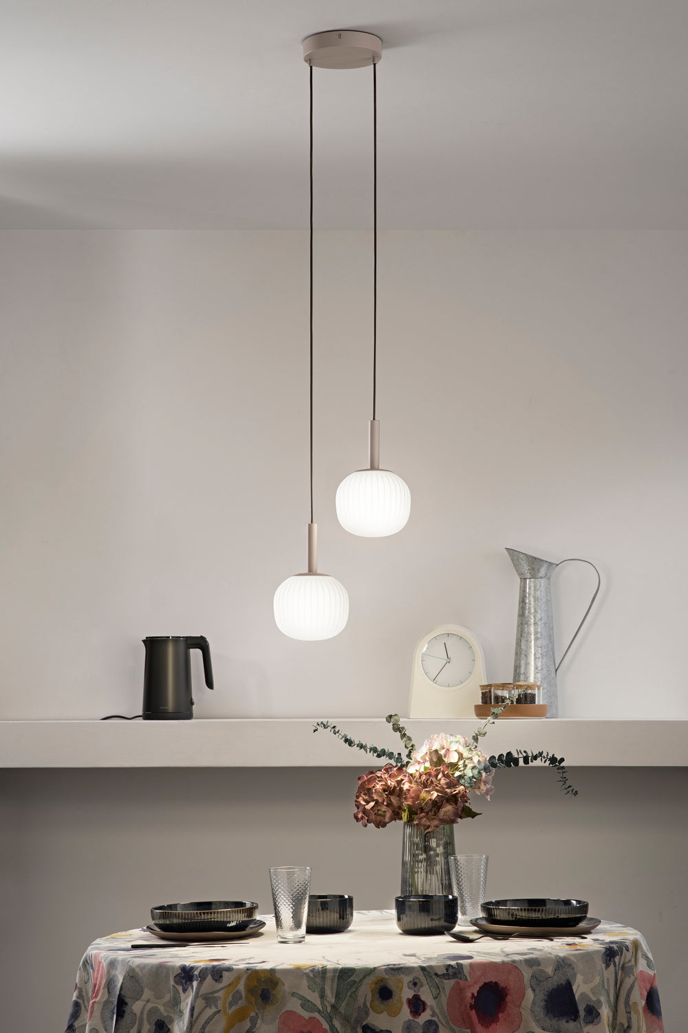 SOSPENSIONE ERIS BIANCO E MARRONE IN ALLUMINIO+VETRO 2XE14 26X15X150CM