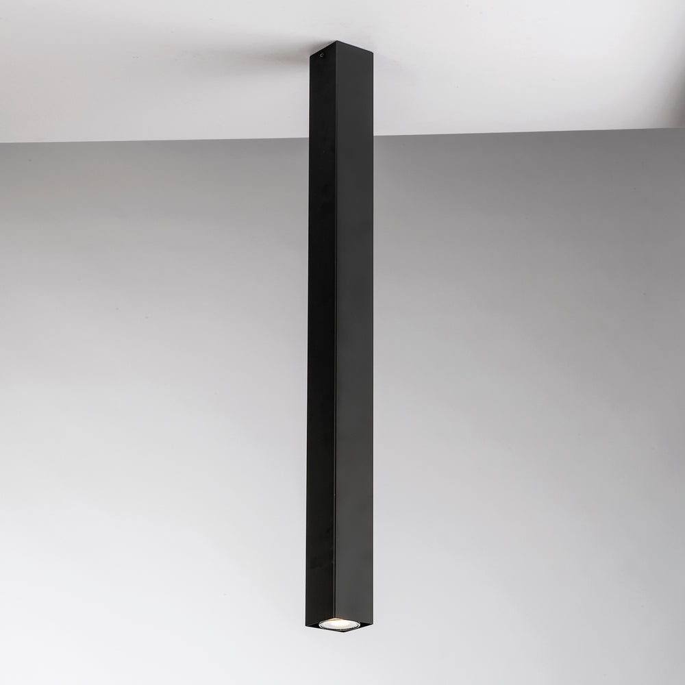 PLAFONIERA FLUKE QUADRATA NERA 1XGU10 6X6X75CM