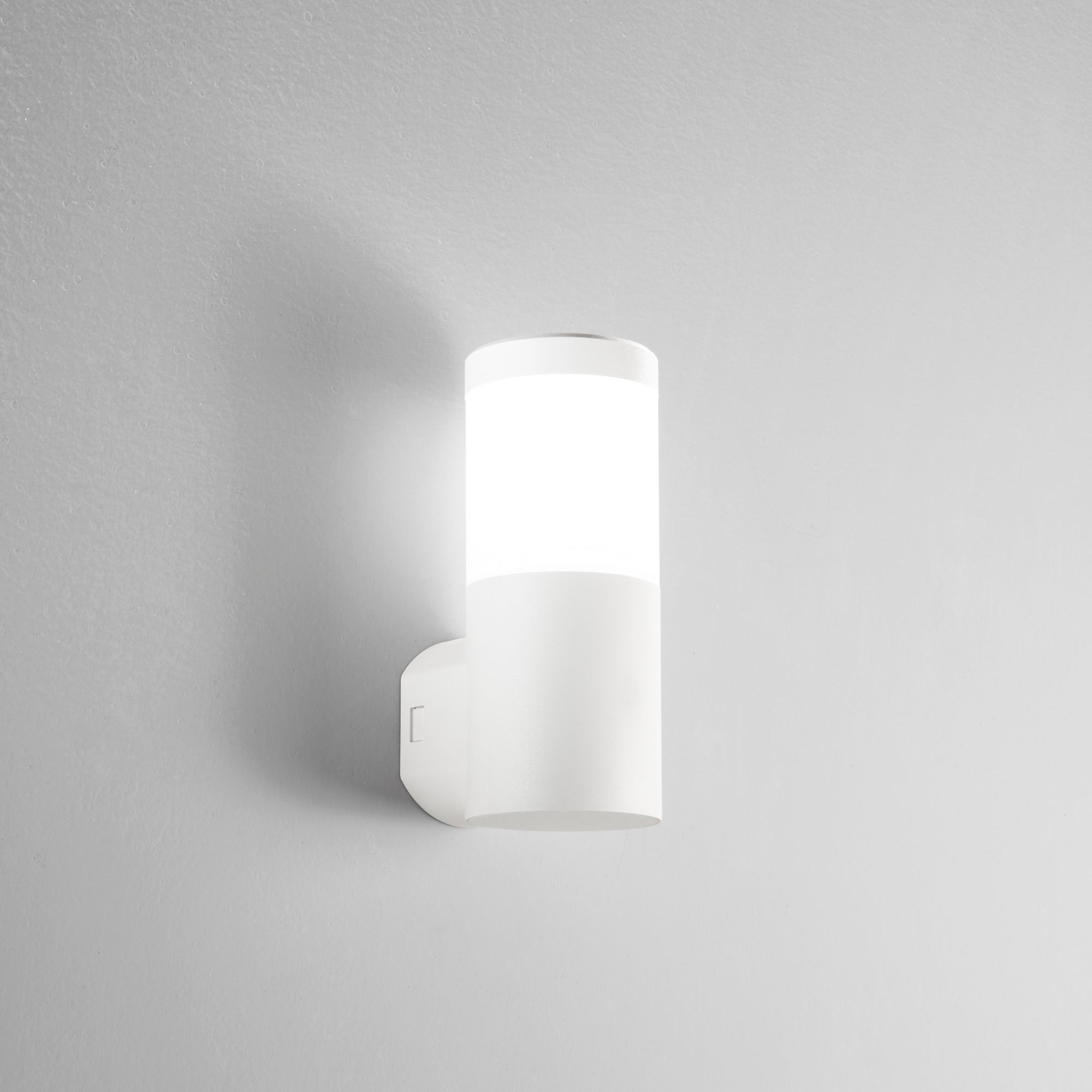 APPLIQUE FOCUS BIANCA TONDA 1XGU10 IP65 10X13X24CM