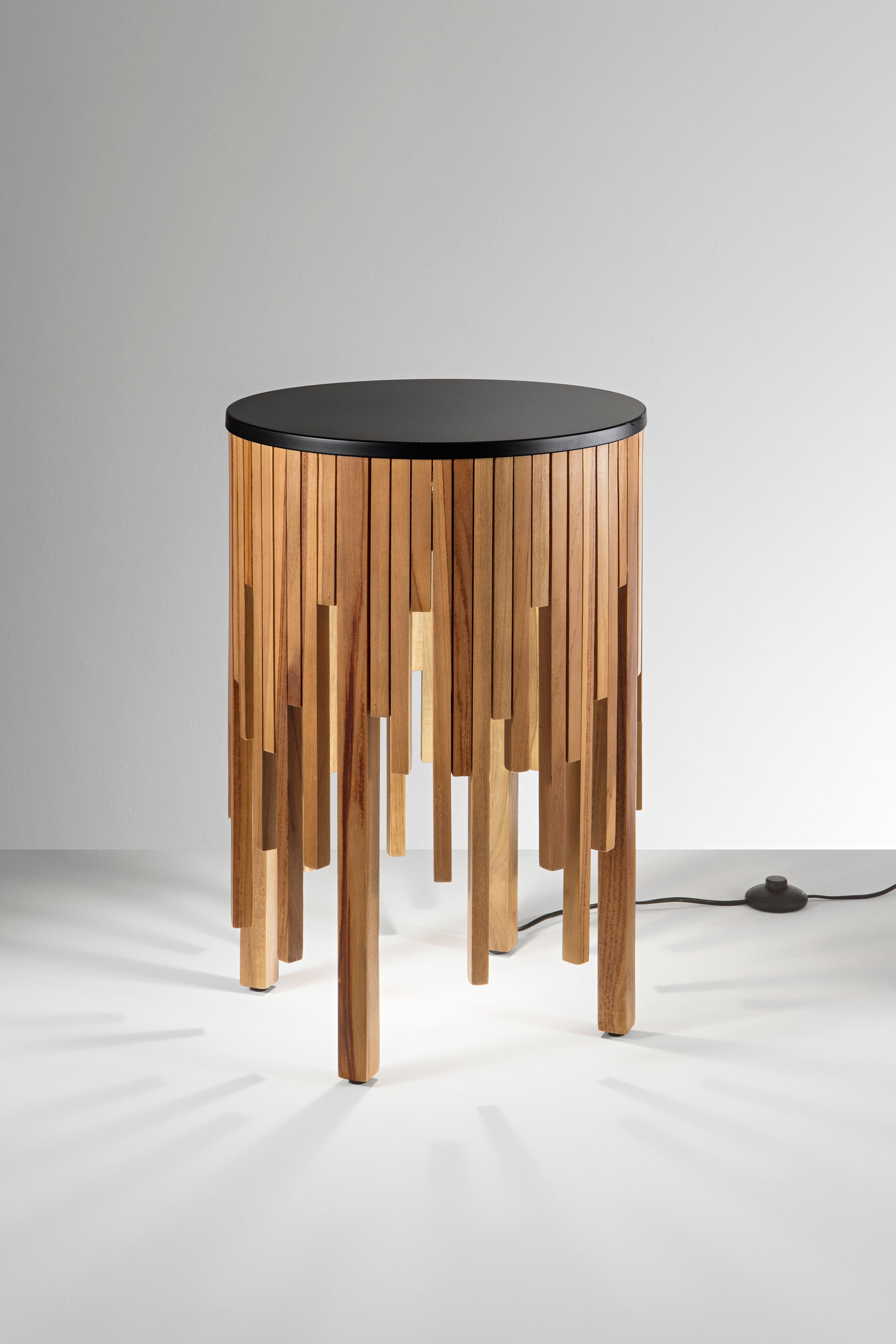 LUME-PIANTANA/TAVOLO KENGO ILLUMINATO A LED 40X40X60CM
