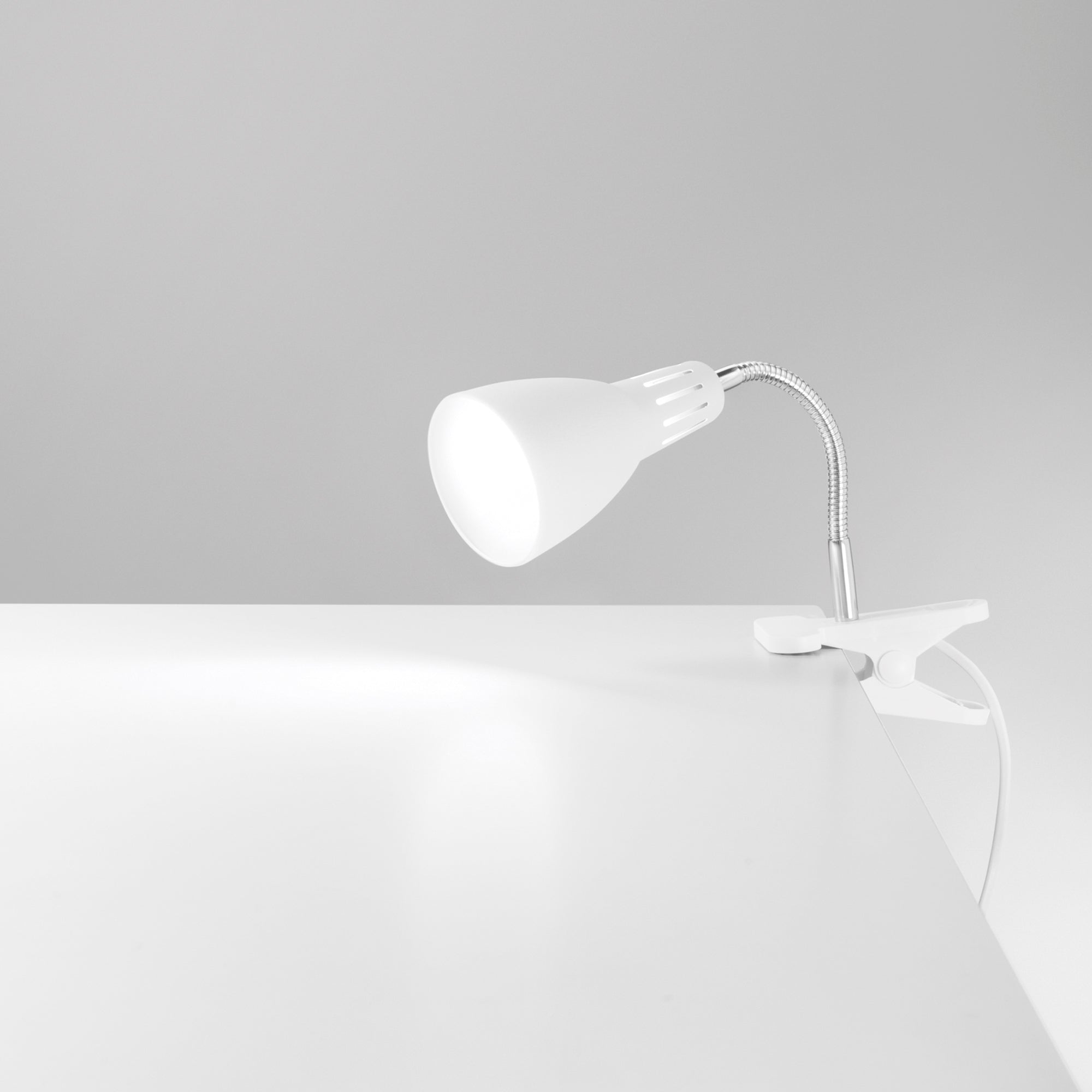 LAMPADA LOGIKO BIANCA CON PINZA 1XE14 11,5X7,3X36,5CM