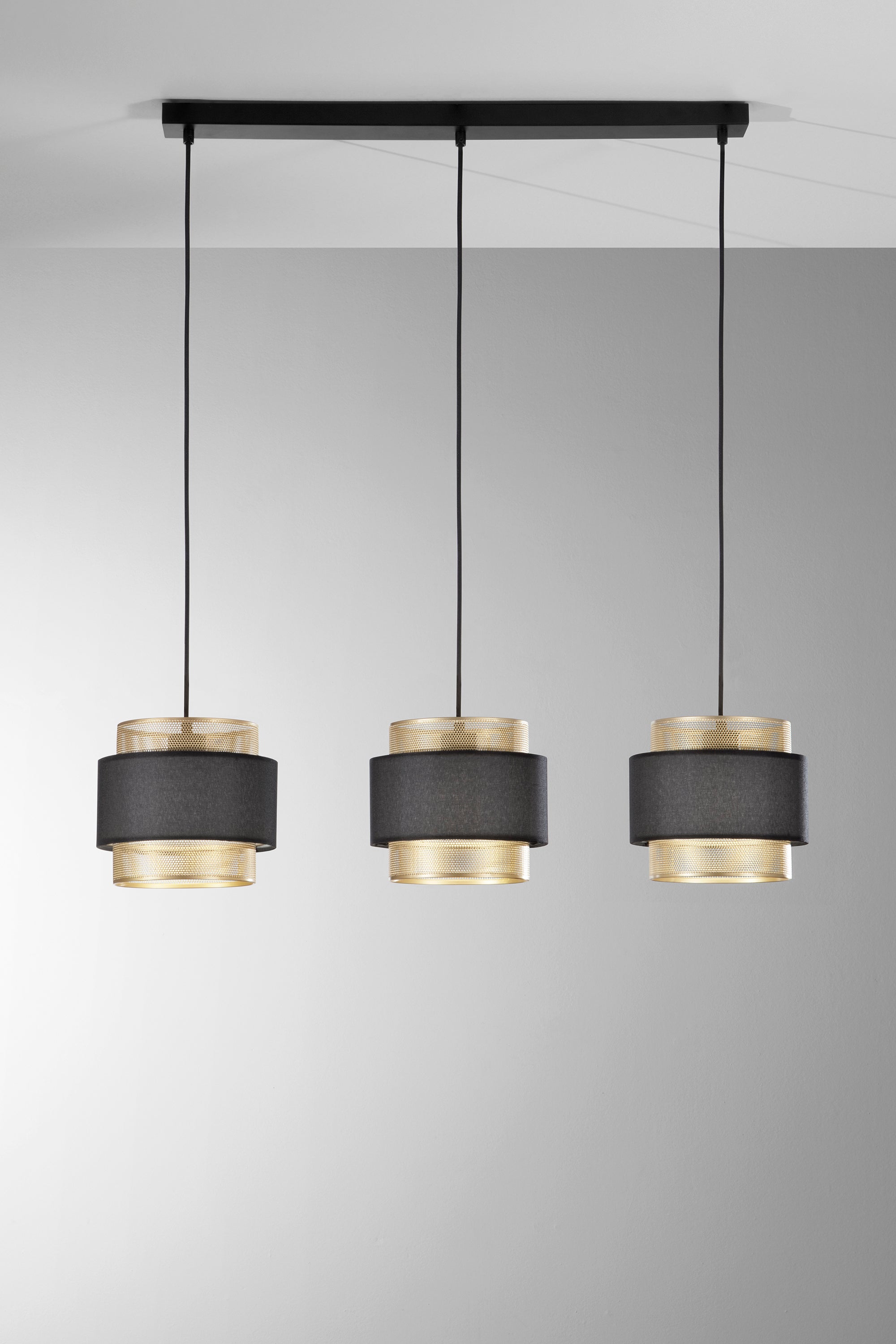 SOSPENSIONE LOUNGE TRE PENDENTI ORO E NERO IN METALLO 3XE27 85X21X200CM