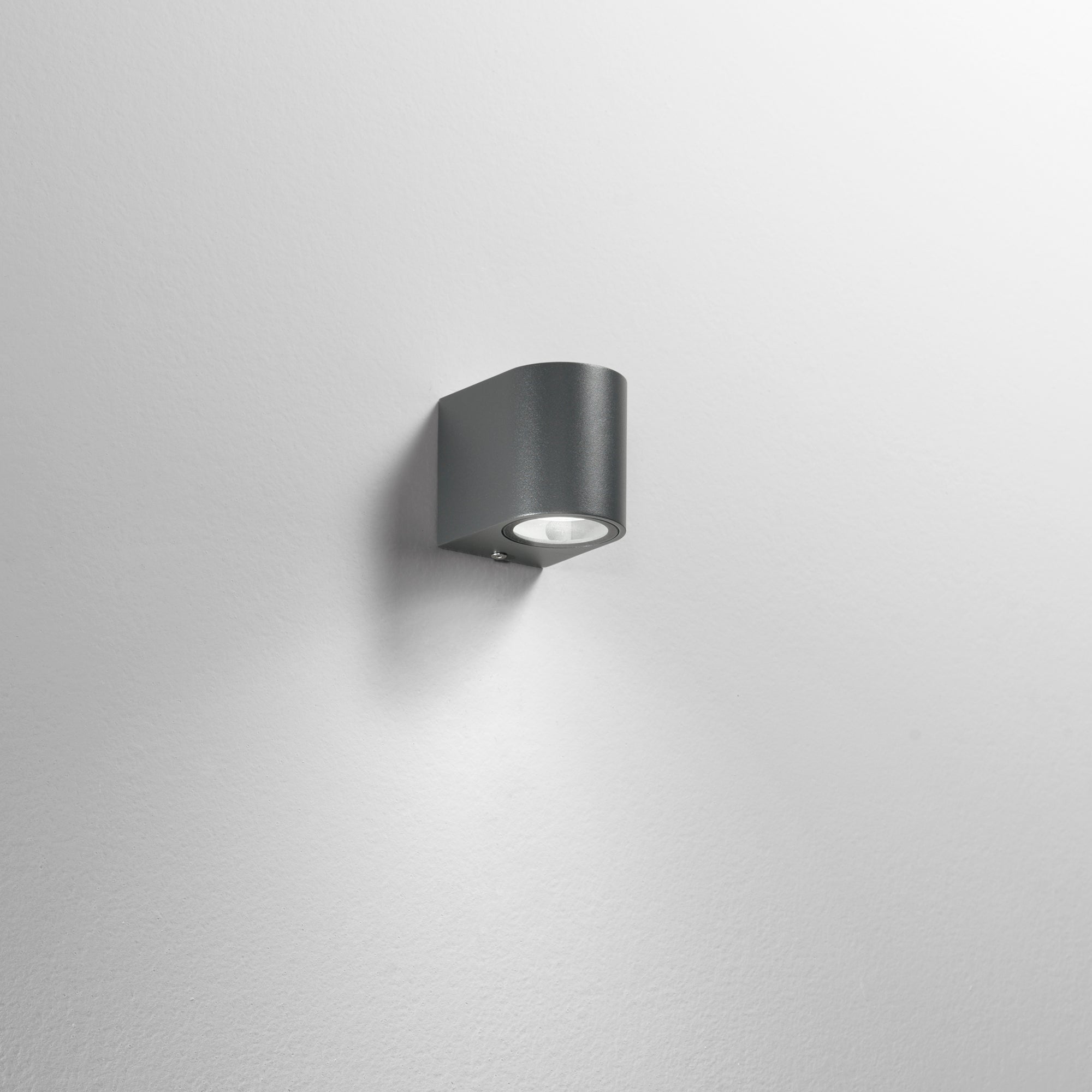 APPLIQUE ONE ANTRACITE 1XGU10 IP54 6,7X9,3X8CM