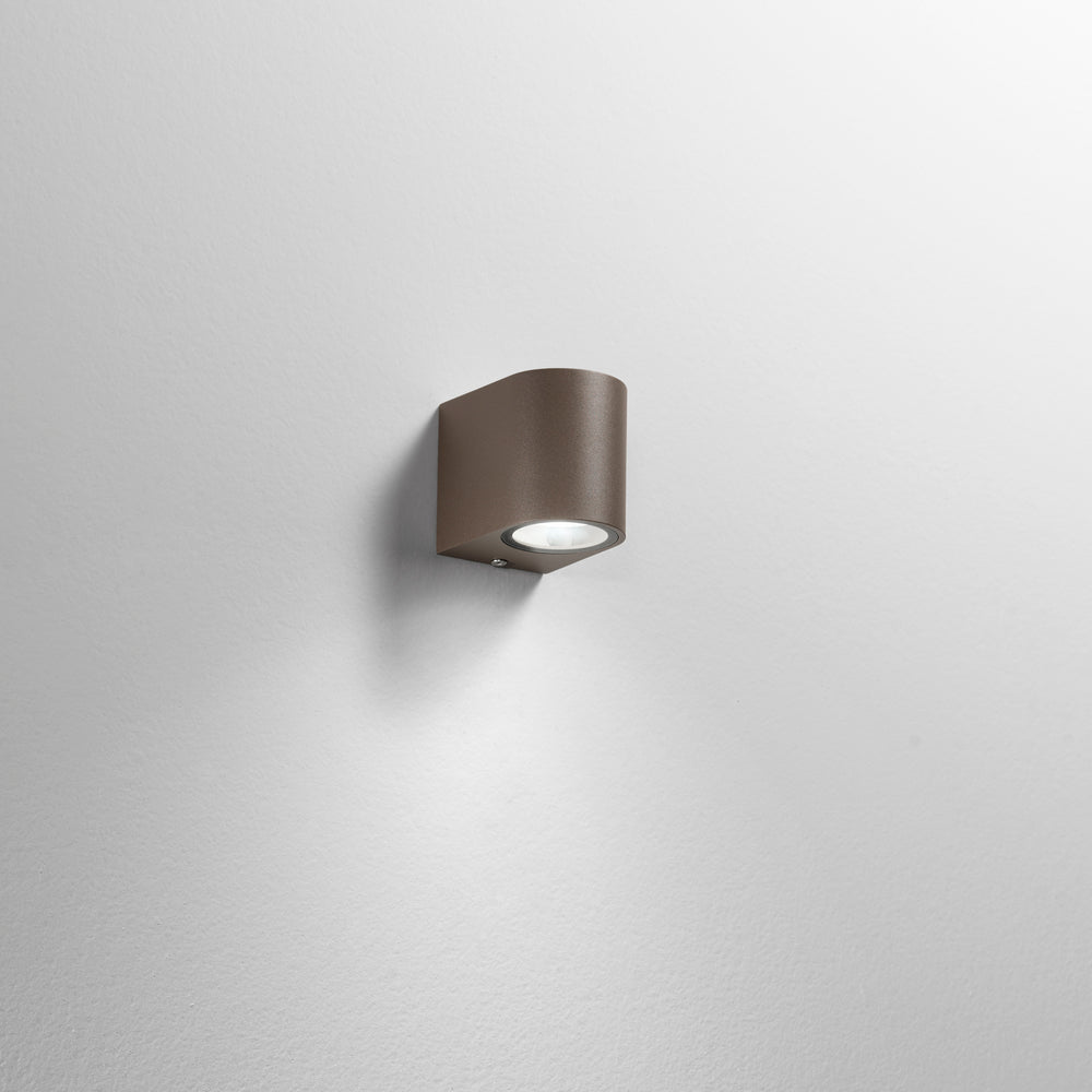 APPLIQUE ONE CORTEN 1XGU10 IP54 6,7X9,3X8CM