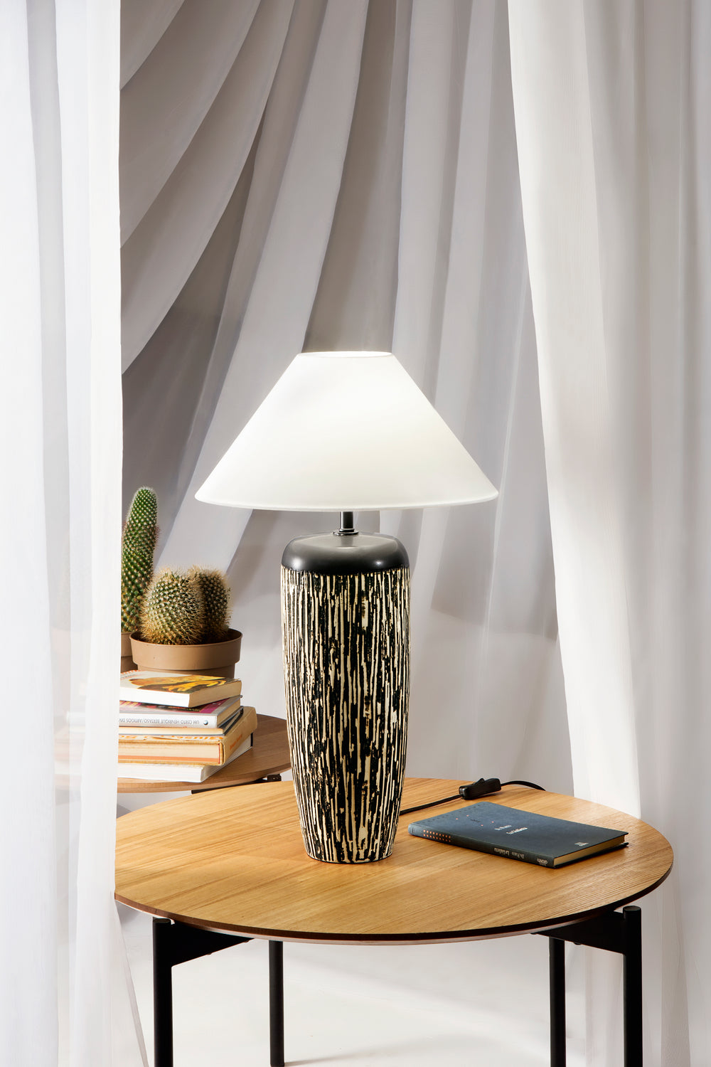 LUME SAVANA MARRONE E BIANCA IN CERAMICA 1XE27 STRUTTURA D35X58.8CM PARALUME D35X16CM
