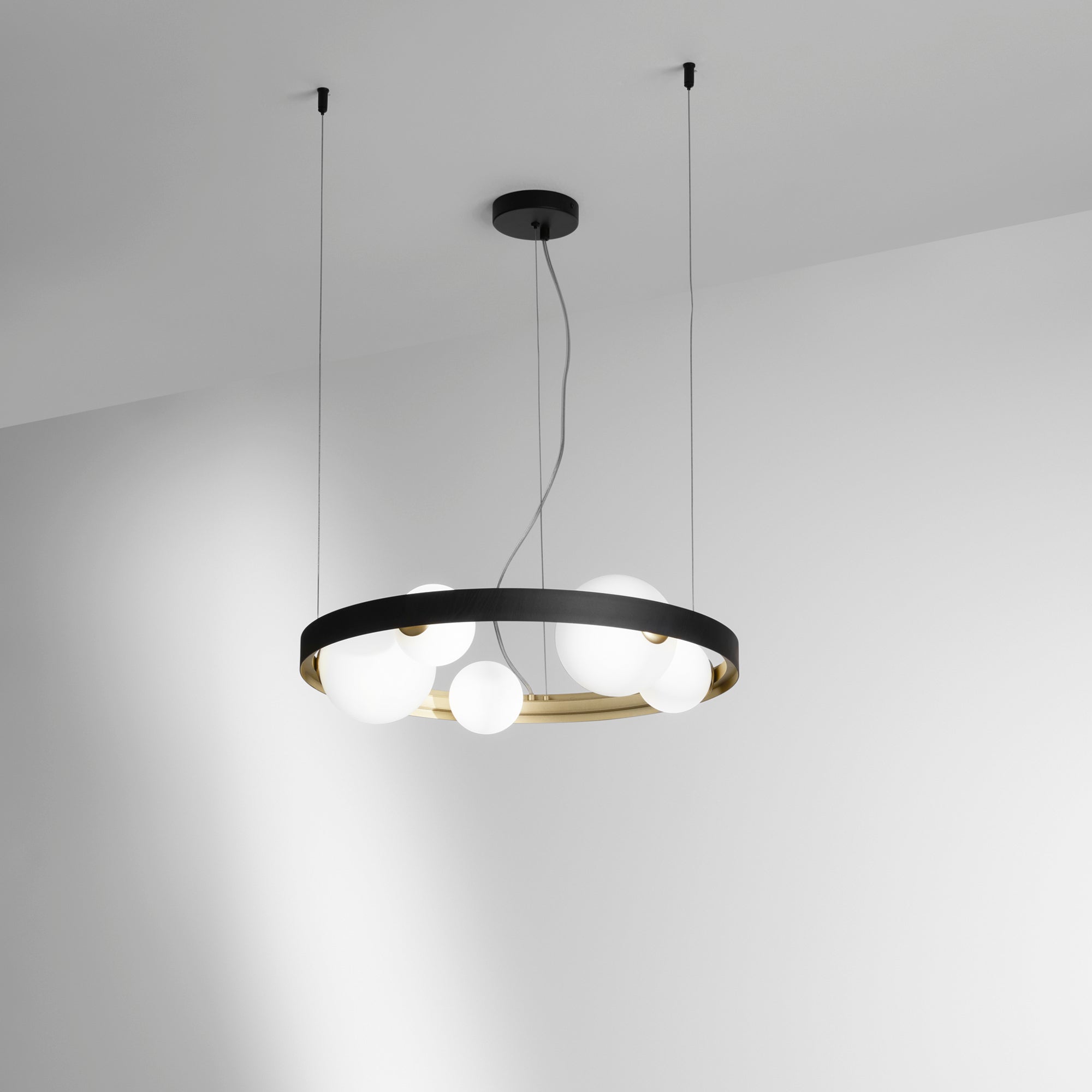 SOSPENSIONE SONETTO NERA/ORO 5XG9 55X12X150CM