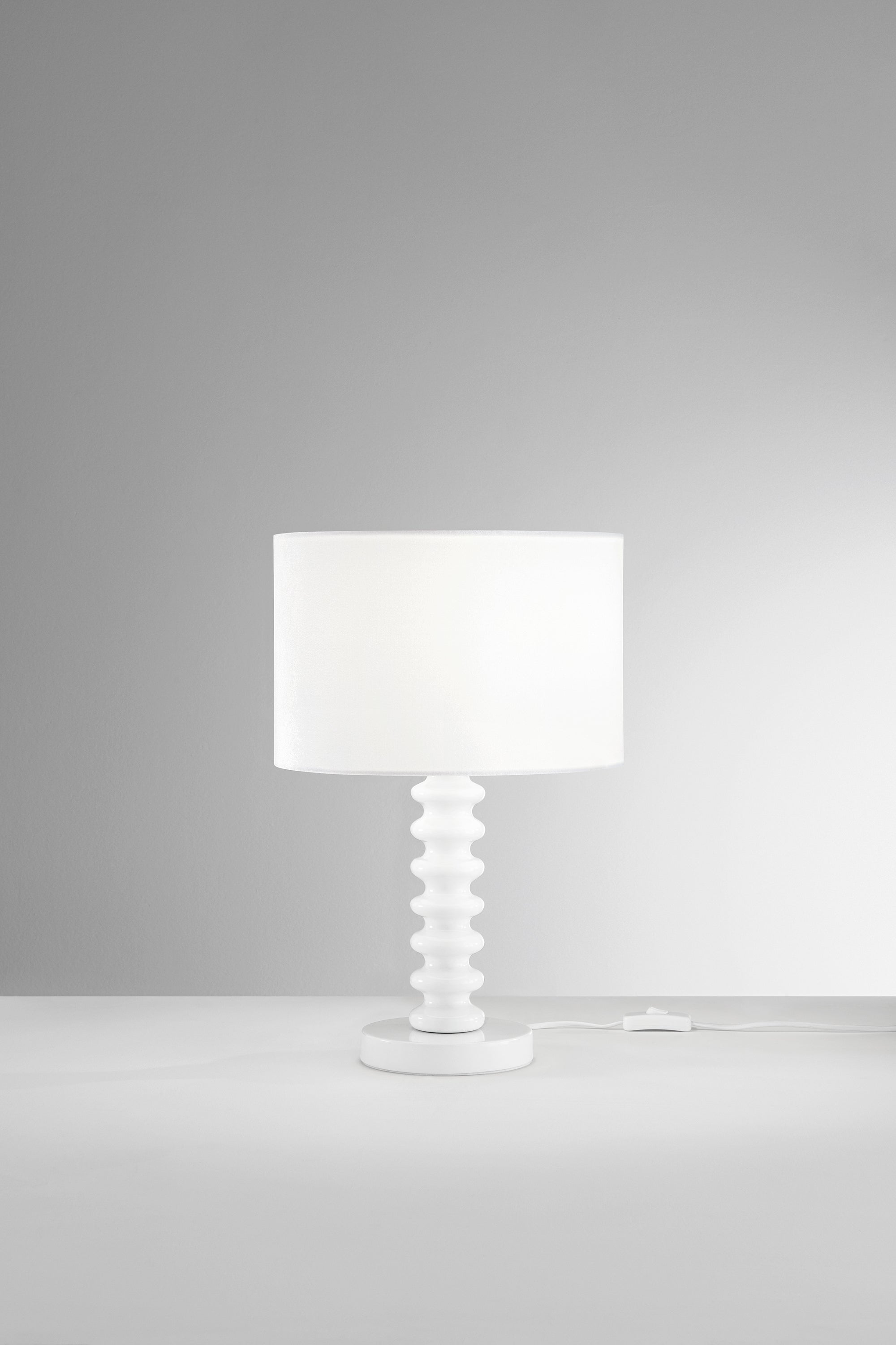 LUME SULTAN BIANCO IN METALLO+VELLUTO 1XE27 15W, LAMP. Dia30XH20CM, STRTTURA 30X30X45.5CM