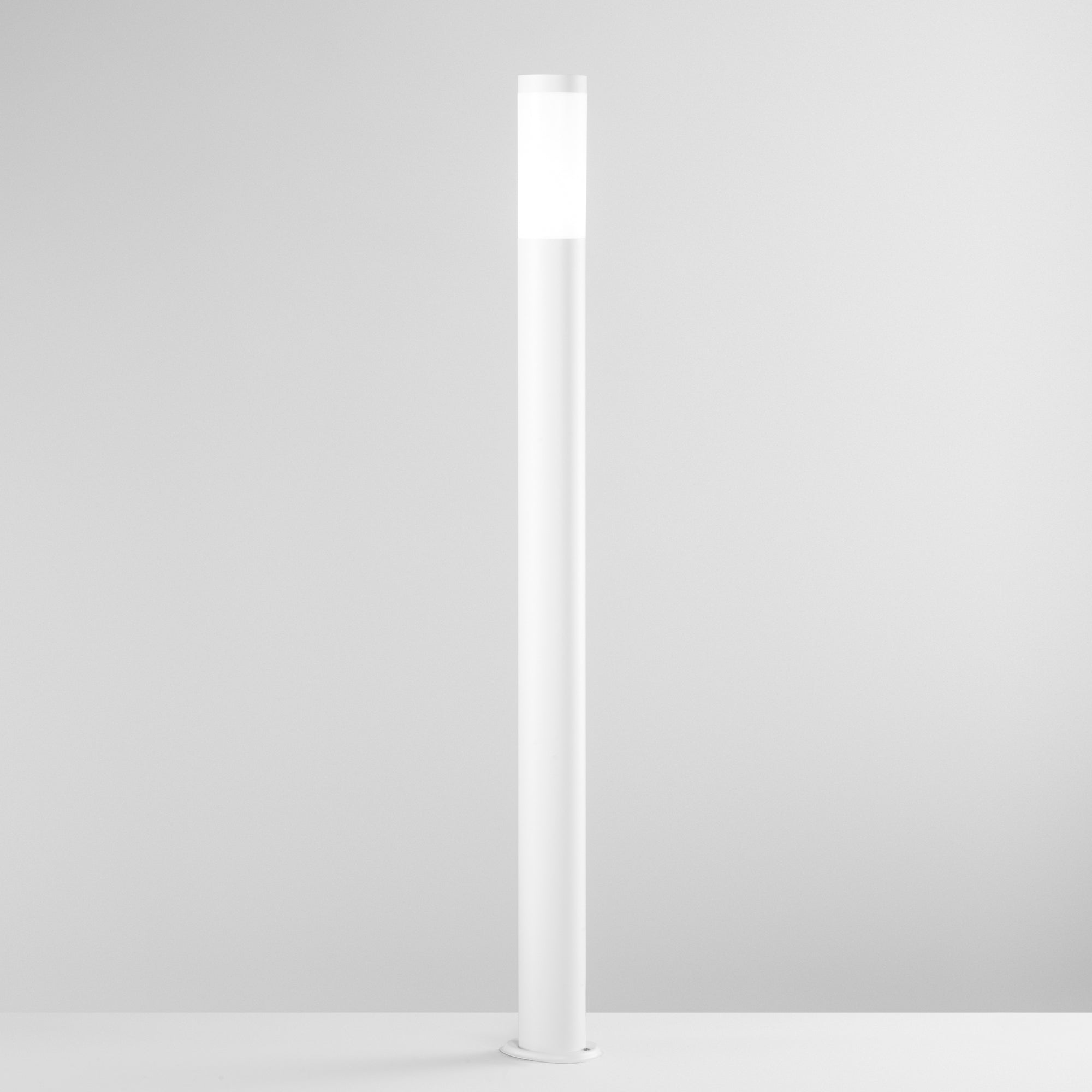 PALETTO TOKYO BIANCO 1XE27 IP44 11,5X110CM
