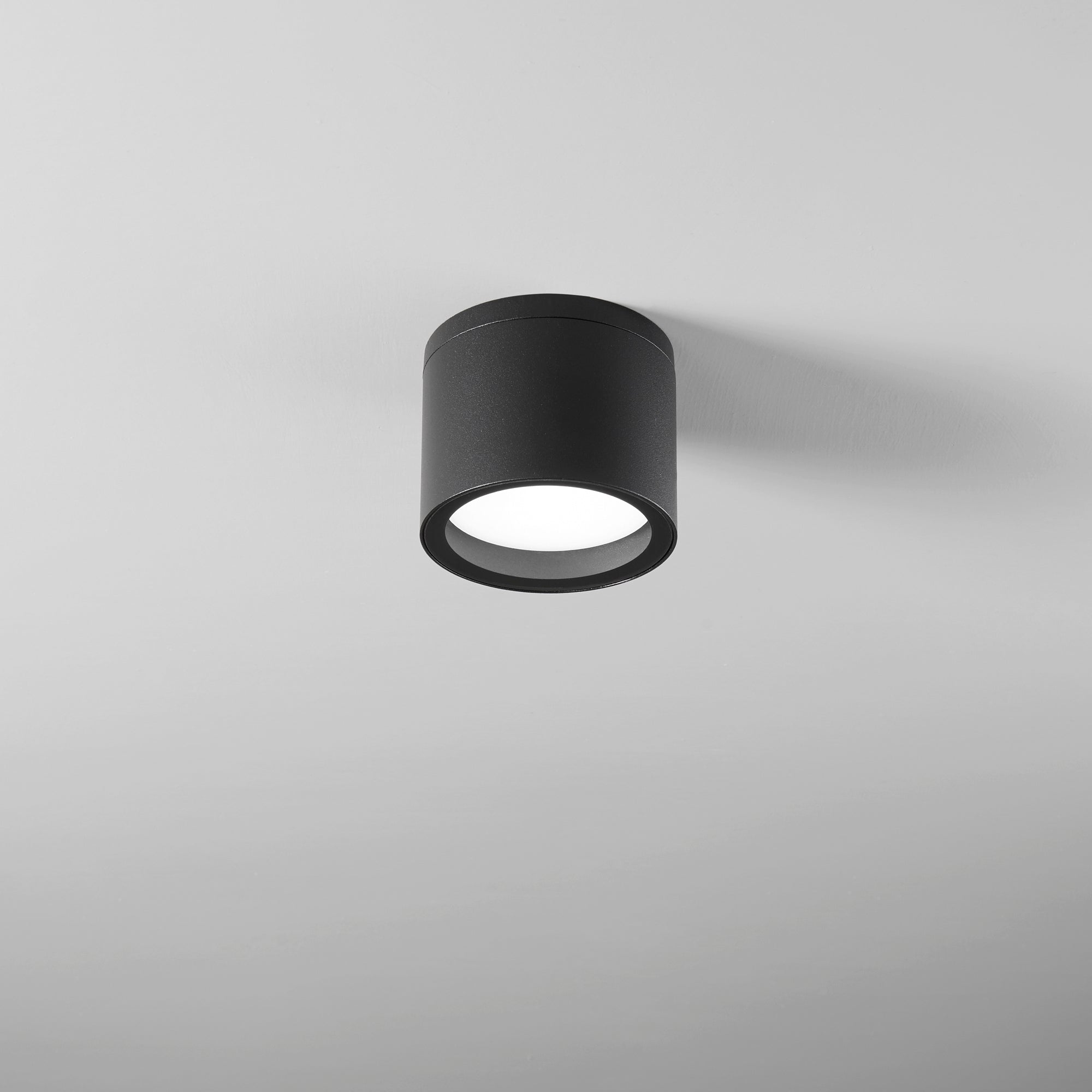 PLAFONIERA TOWER NERA TONDA 1XGX53 IP54 9X7,2CM