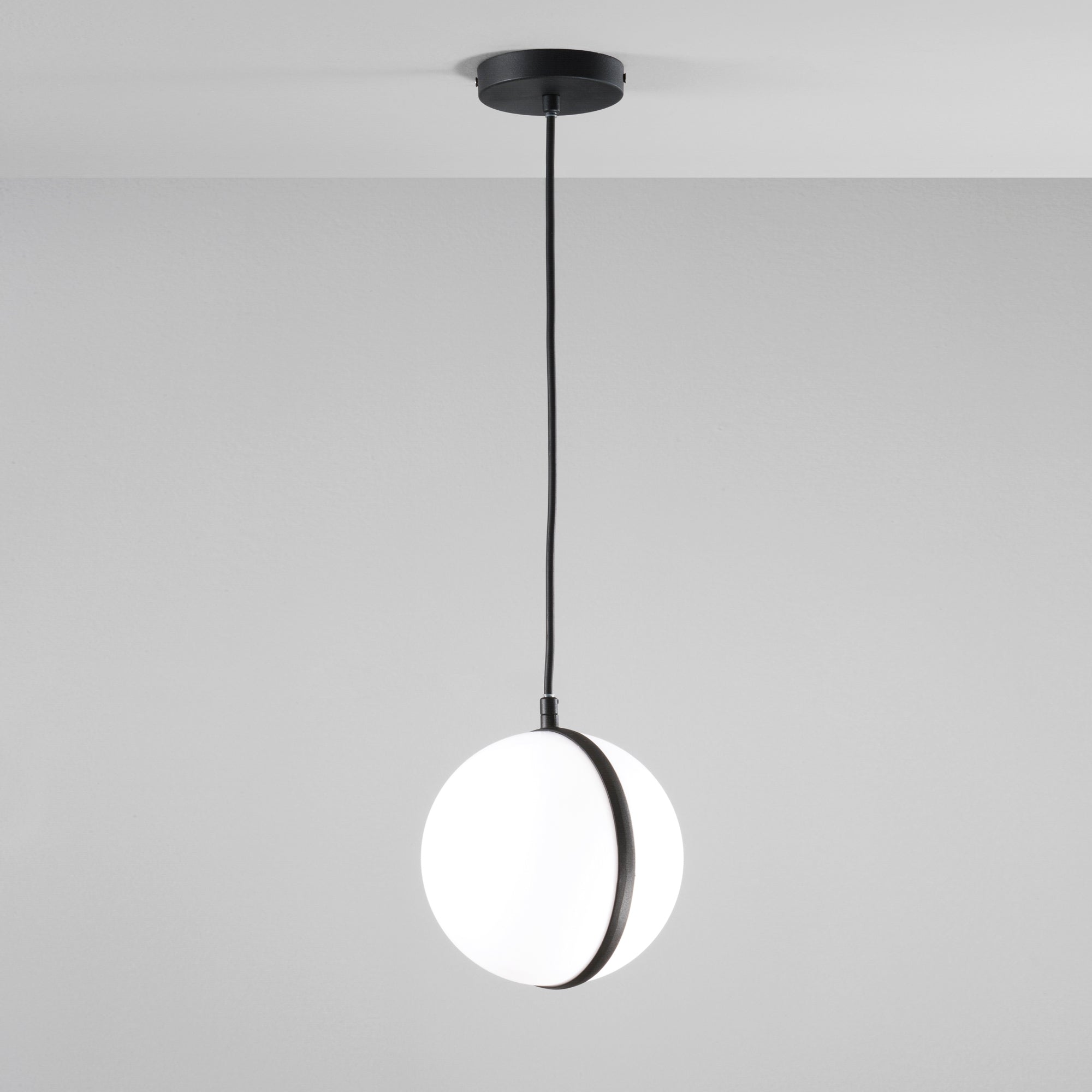 SOSPENSIONE ORBIT NERA 1XE27 IP44 20X130CM