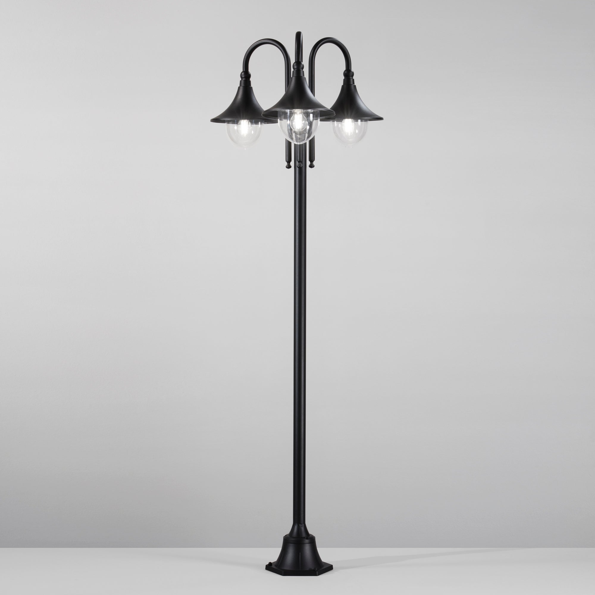 PALO PAVIA NERO 3XE27 IP44 56X190CM