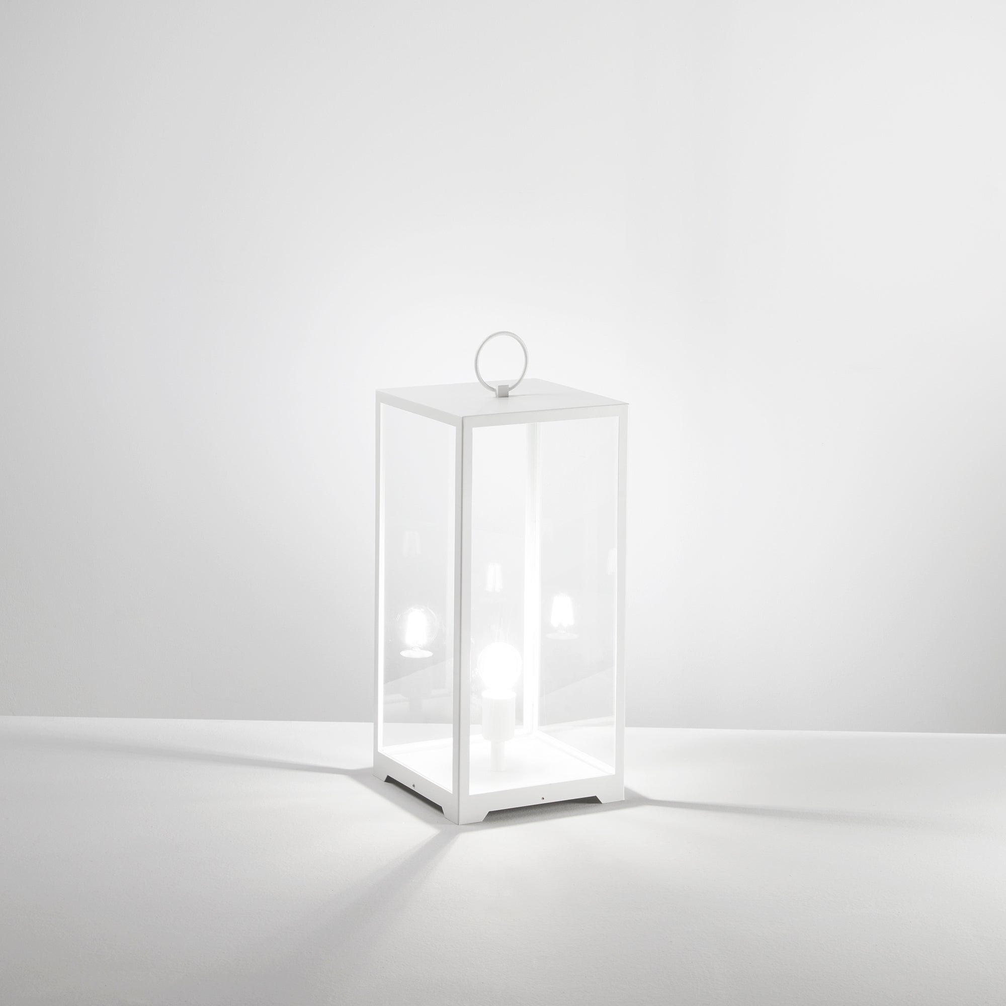 LUME MIRAGE BIANCO 1XE27 IP44 25X25X53CM CAVO 250CM