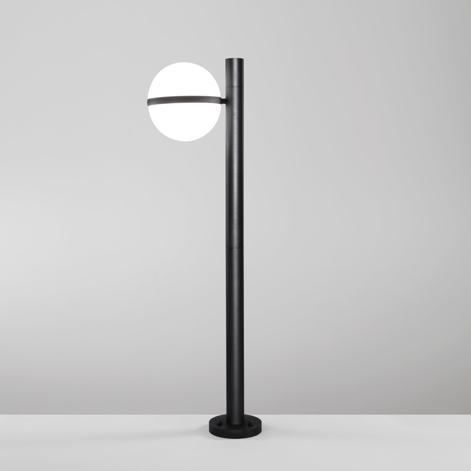 PALETTO ORBIT NERO 1XE27 IP44 26X100CM