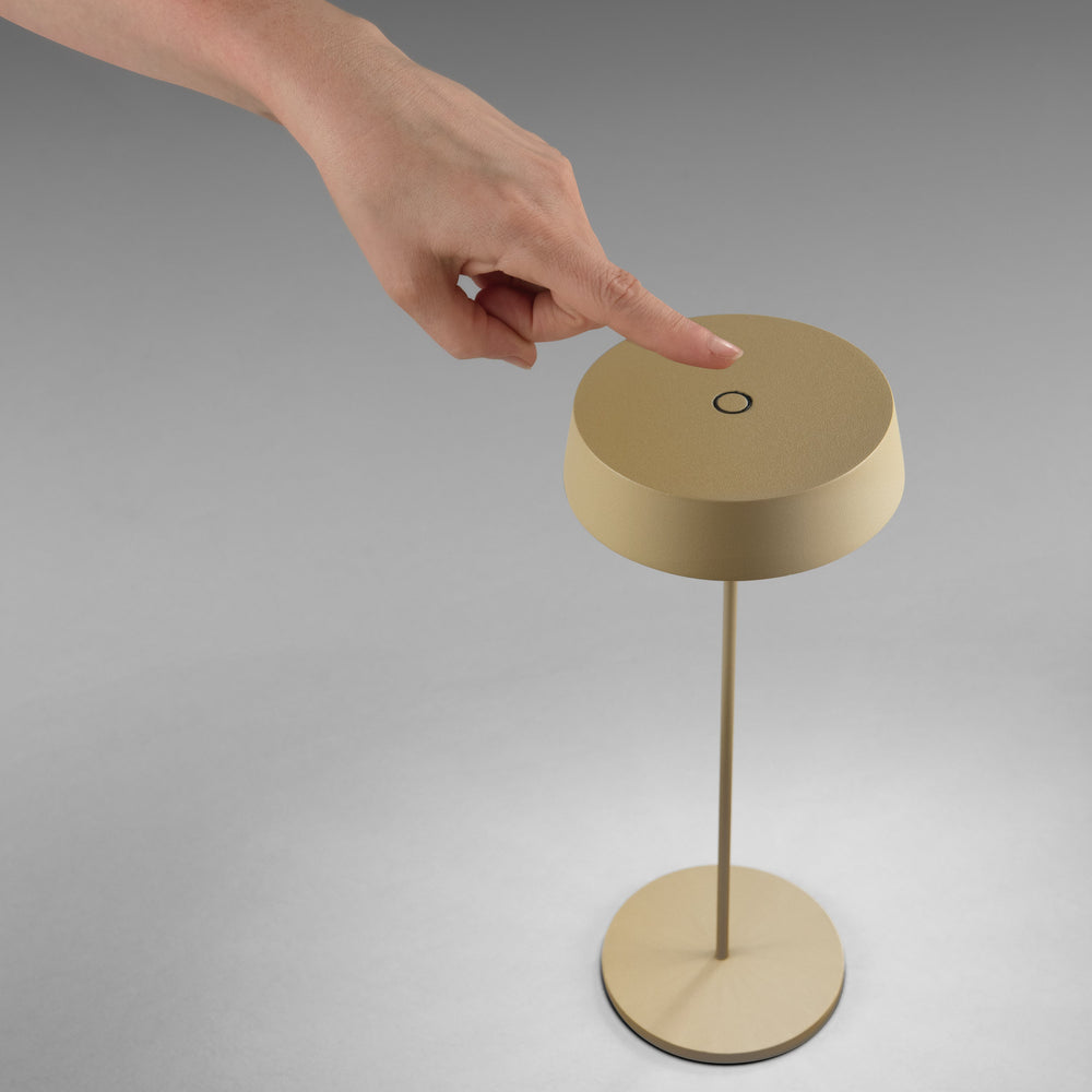 LAMPADA DA TAVOLO RICARICABILE LED COCKTAIL ORO 2,2W 192LM 3000K DIMM. IP54 29,5X12X12CM