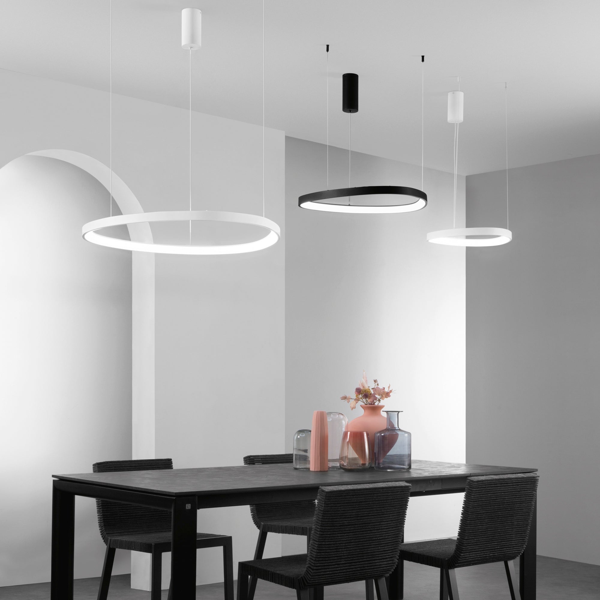 SOSPENSIONE LED KLAPTON BIANCA 58W 8360LM CCT 65X3,5X150CM