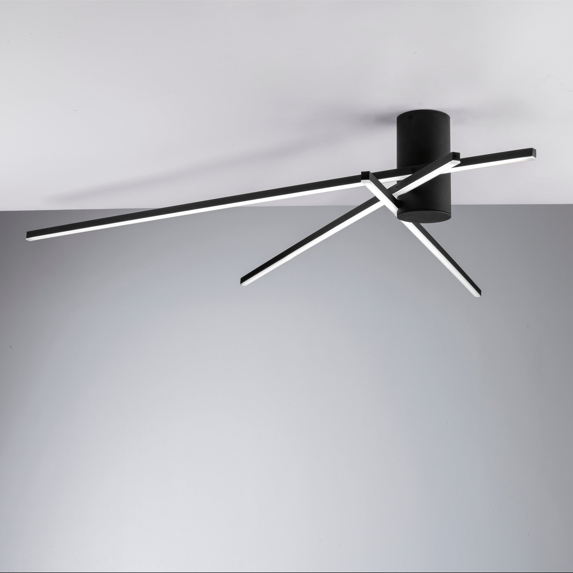 PLAFONIERA LED SHANGHAI NERA 27W 3750LM 3000K 92X100X14,5CM