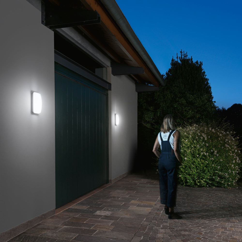 PLAFONIERA LED SHELLY BIANCA RETTANGOLARE 20W 2500LM 4000K IP65 CON SENSORE 14,6X7,6X29,6CM