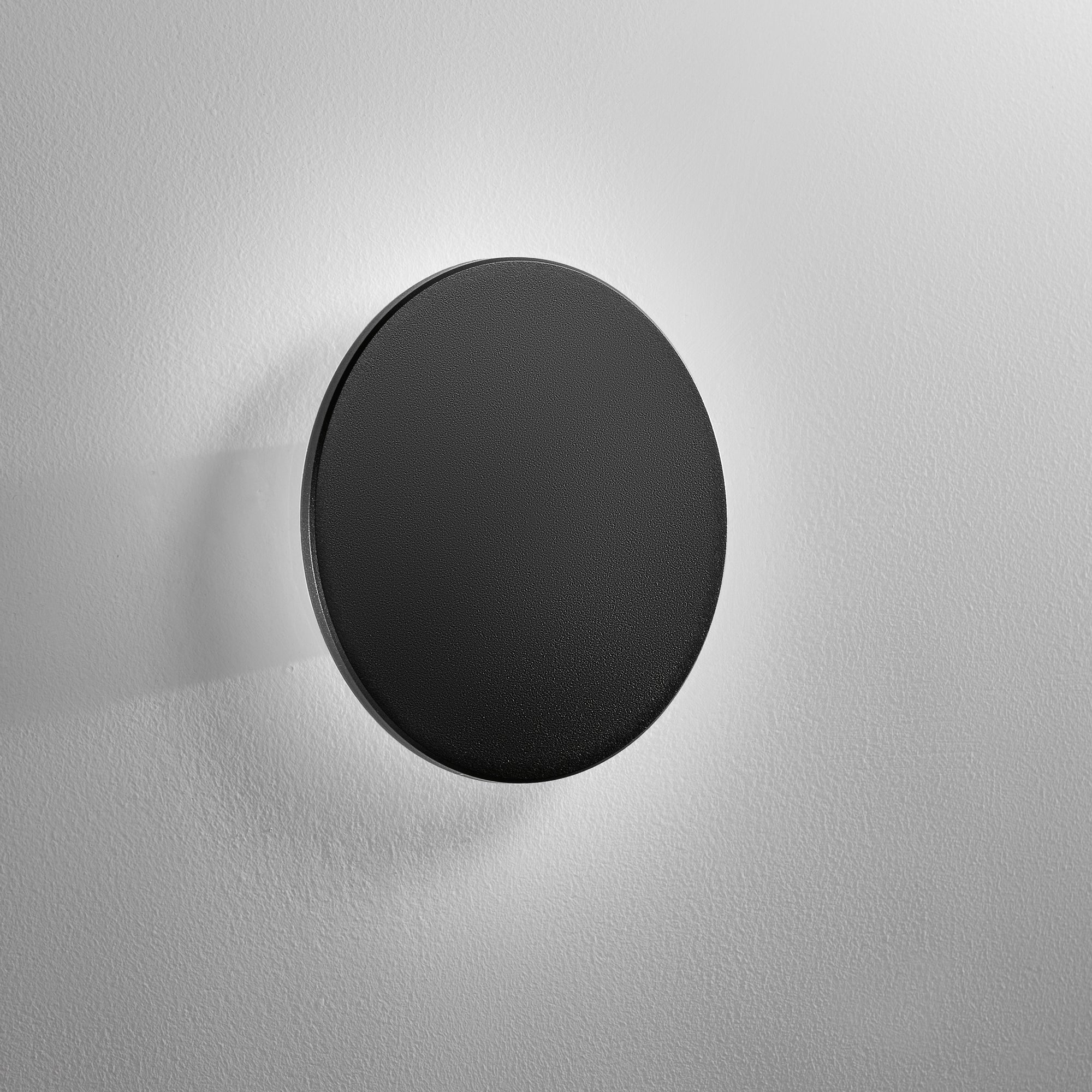 PLAFONIERA LED ZODIAC NERA 18W 2450LM CCT IP65 25X4,7CM
