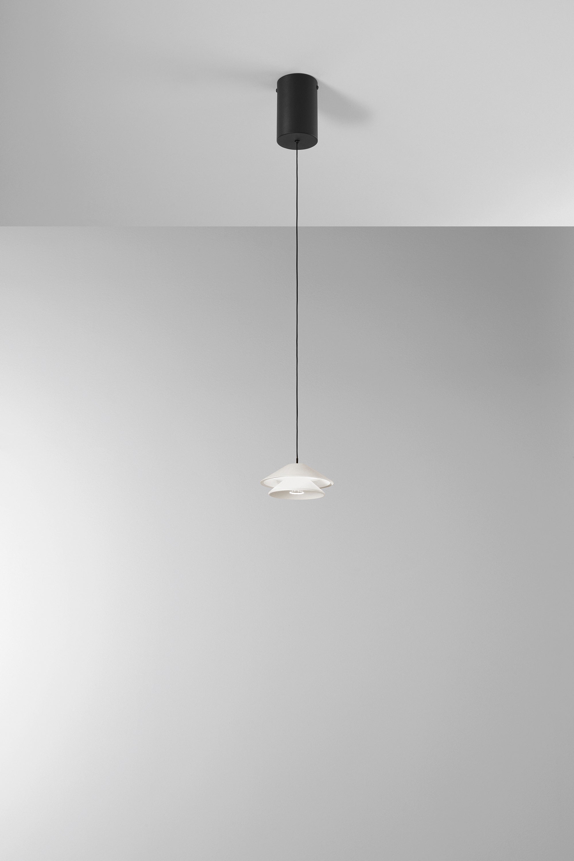 SOSPENSIONE LED ATREO BIANCO IN METALLO E ALLUMINIO 5W 3000K D13X200CM