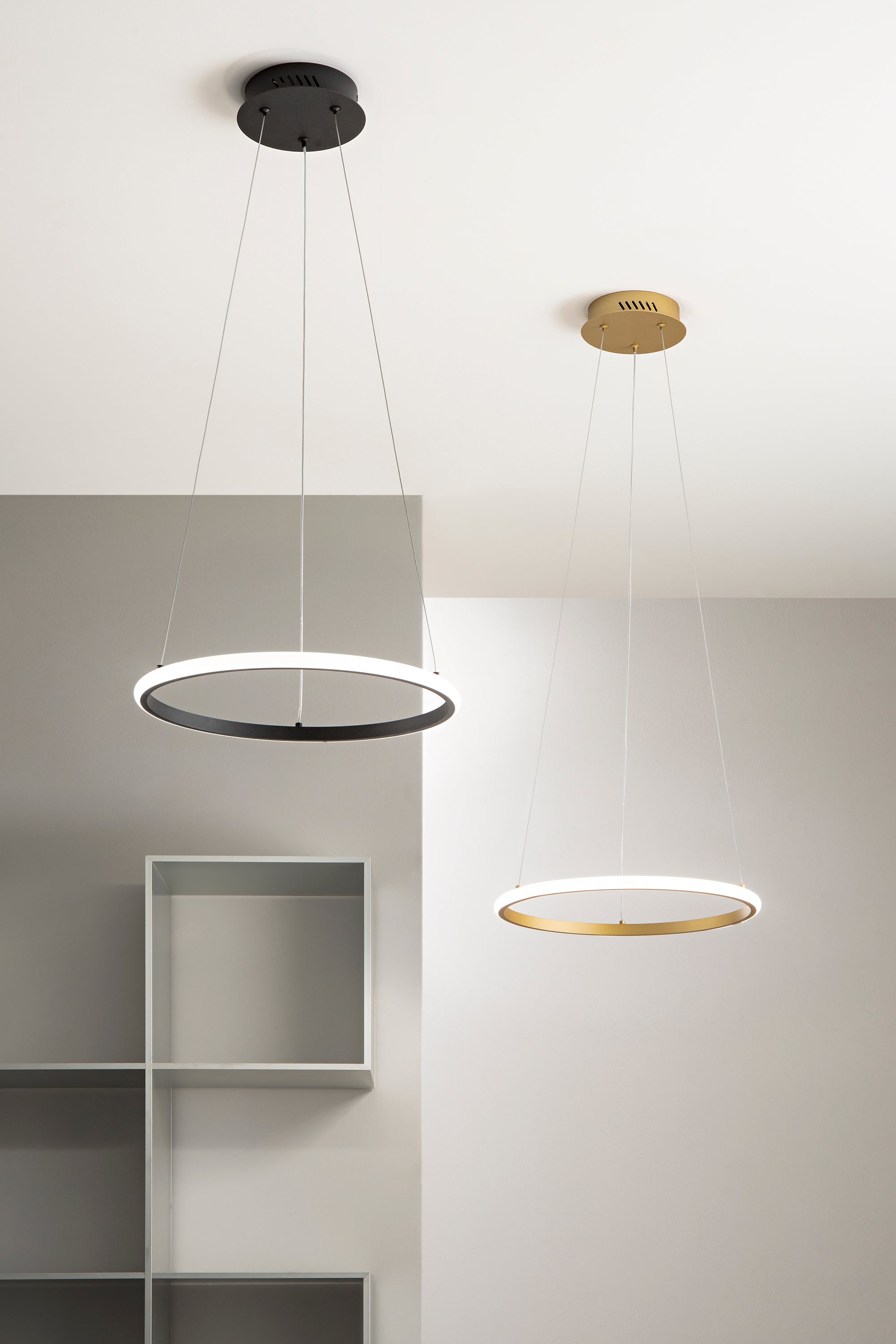 SOSPENSIONE LED AXIS ORO 20W 2200LM CCT 40X150CM