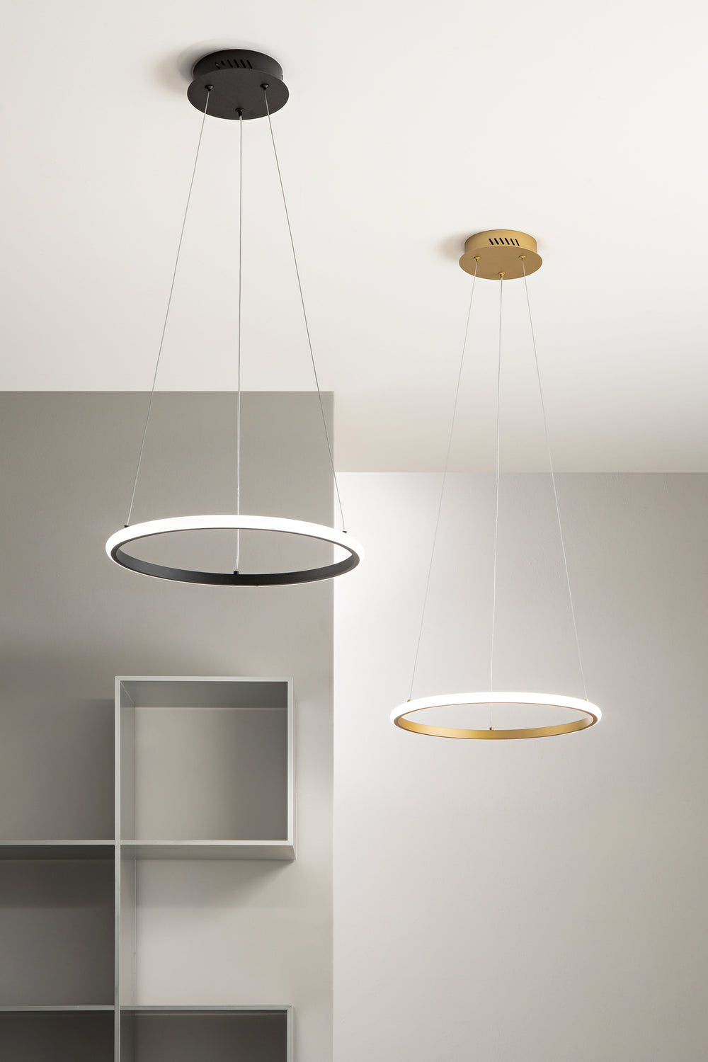 SOSPENSIONE LED AXIS ORO 20W 2200LM CCT 40X150CM