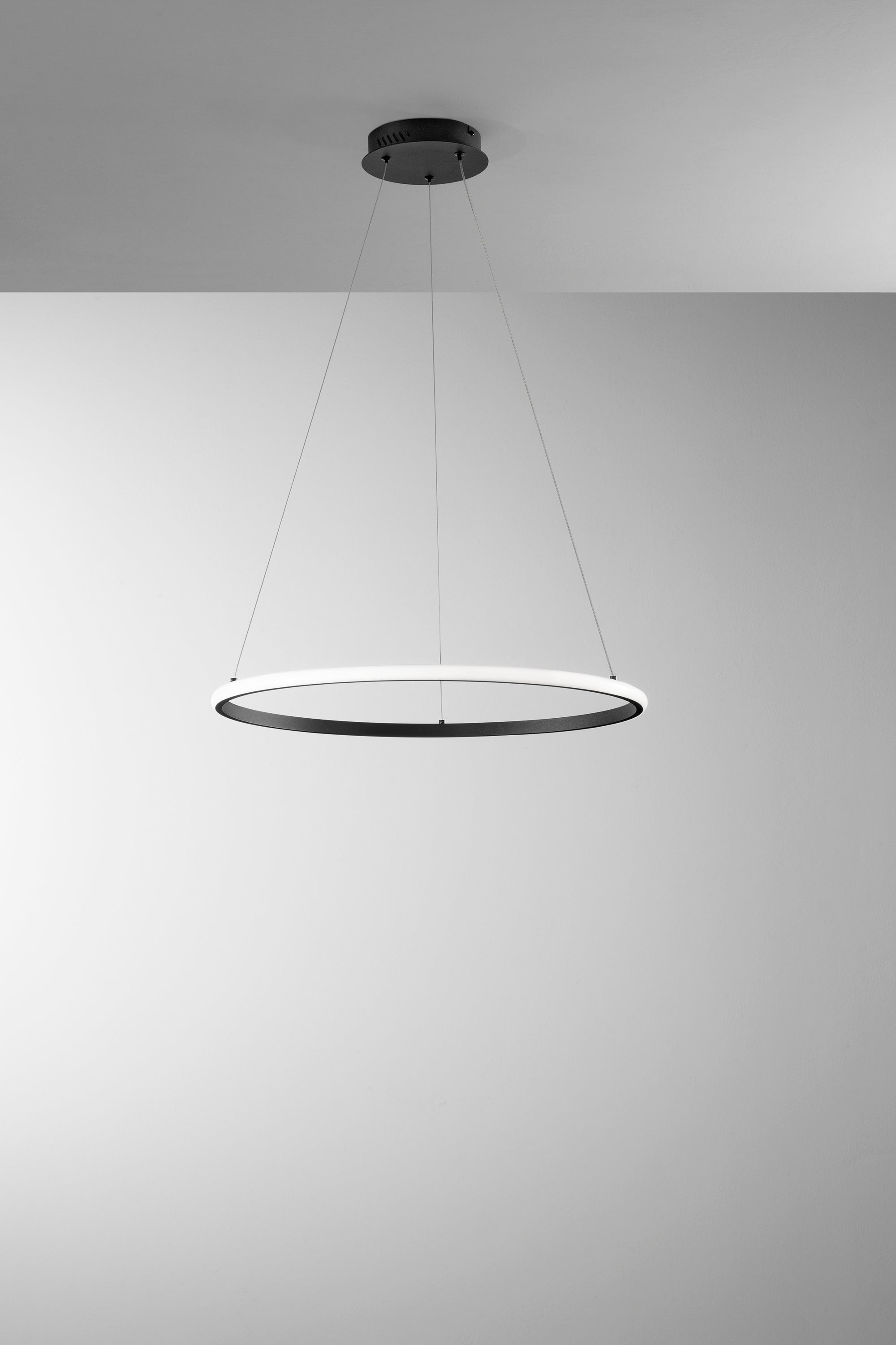 SOSPENSIONE LED AXIS NERA 31W 3300LM CCT 60X150CM