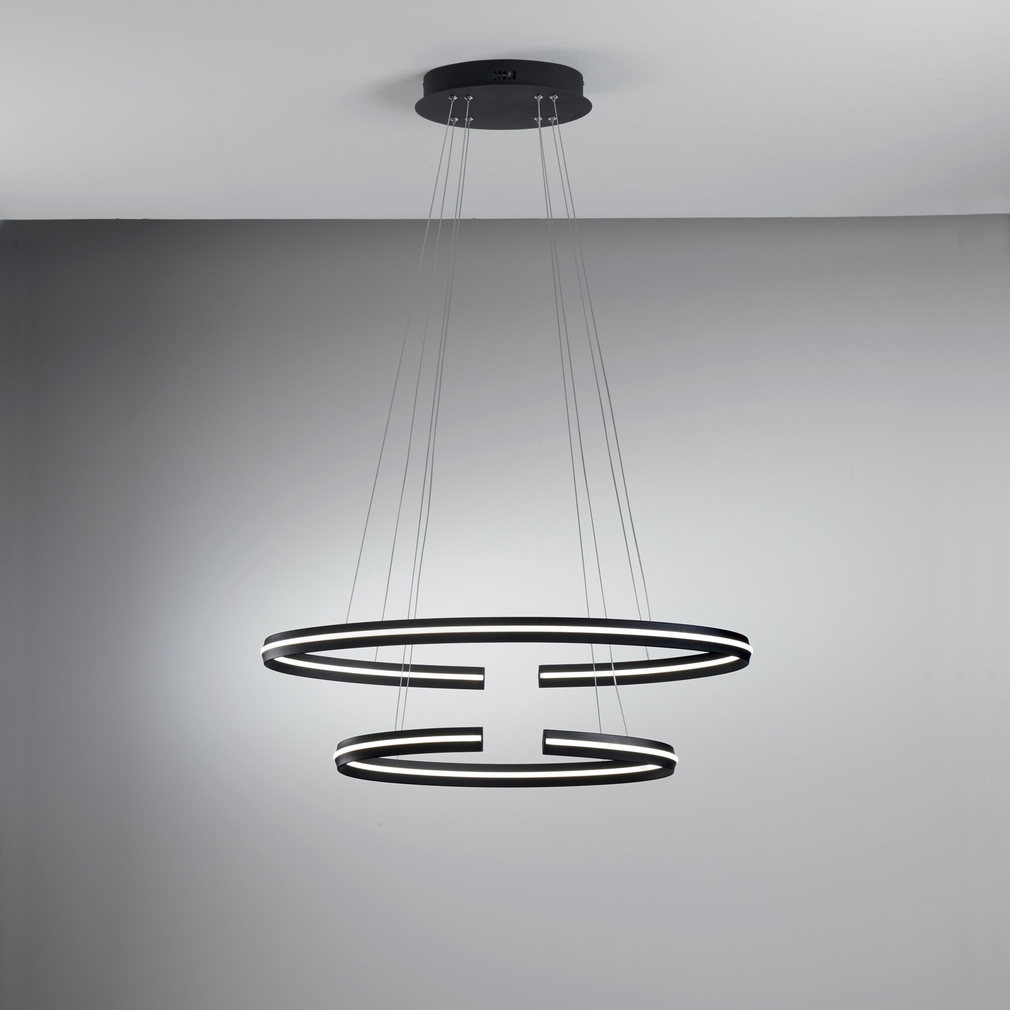 SOSPENSIONE LED CLARKE NERA 60W 6750LM 4000K 78X40X124CM