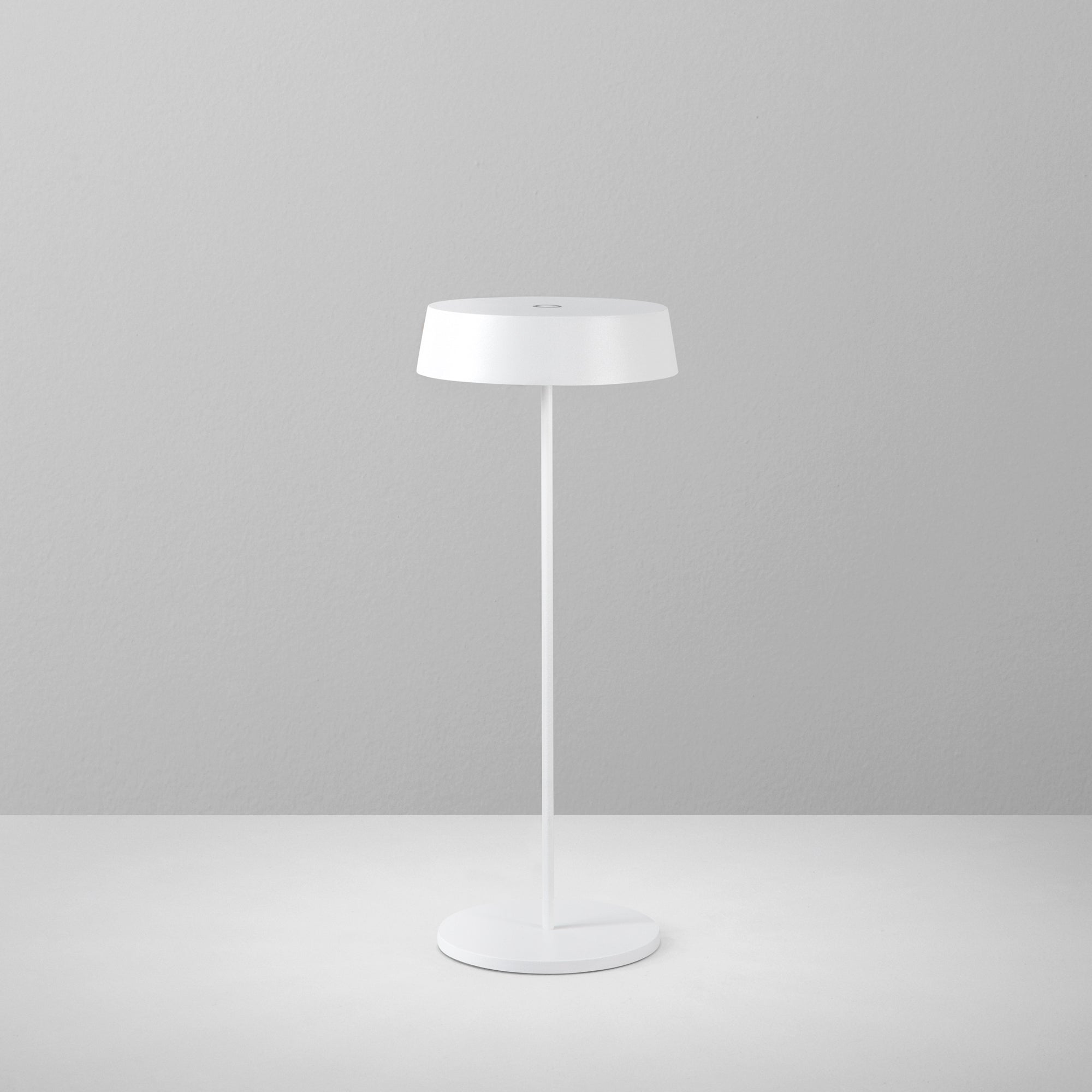 LAMPADA DA TAVOLO RICARICABILE LED COCKTAIL BIANCA 2,2W 192LM 3000K DIMM. IP54 29,5X12X12CM