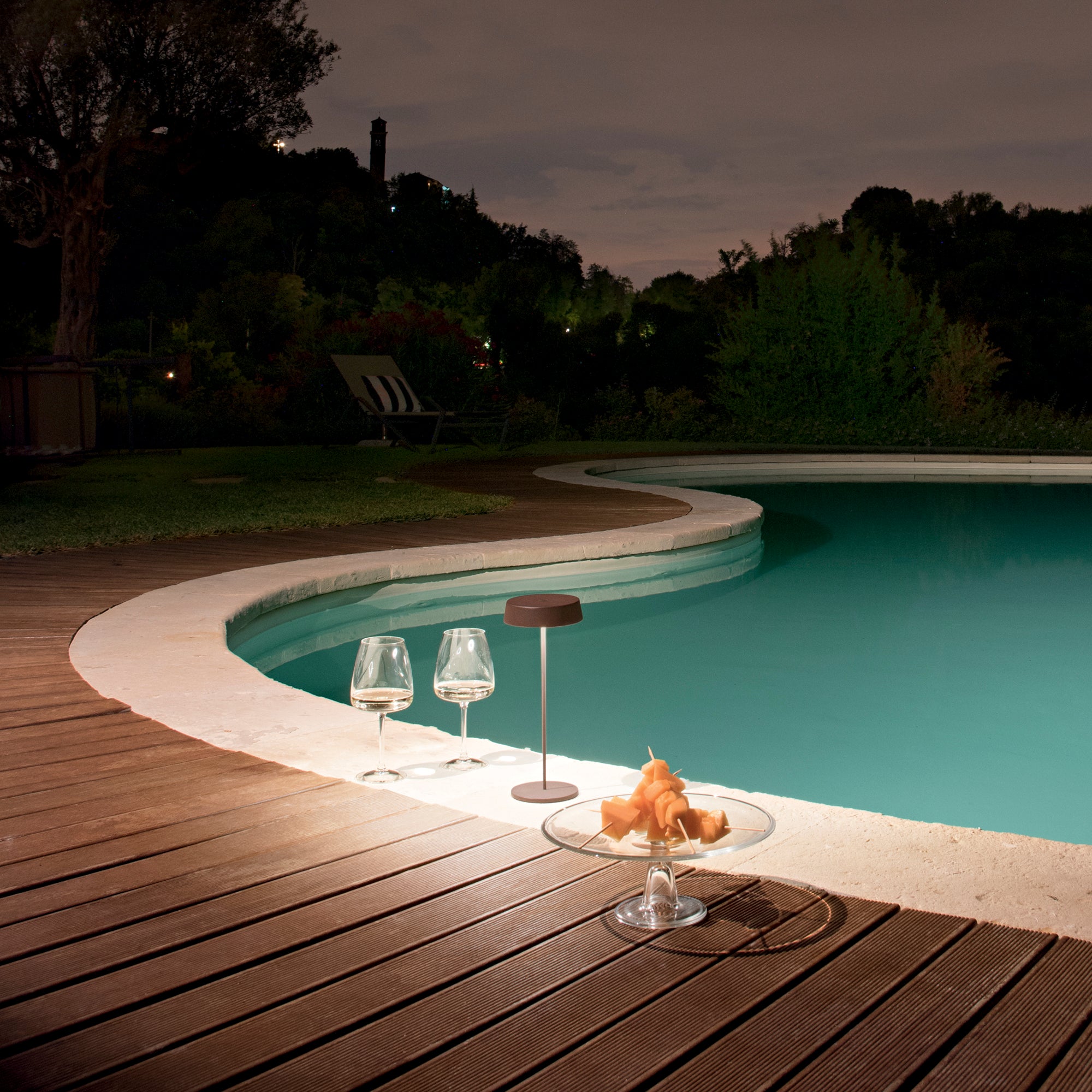 LAMPADA DA TAVOLO RICARICABILE LED COCKTAIL BRONZO 2,2W 192LM 3000K DIMM. IP54 29,5X12X12CM
