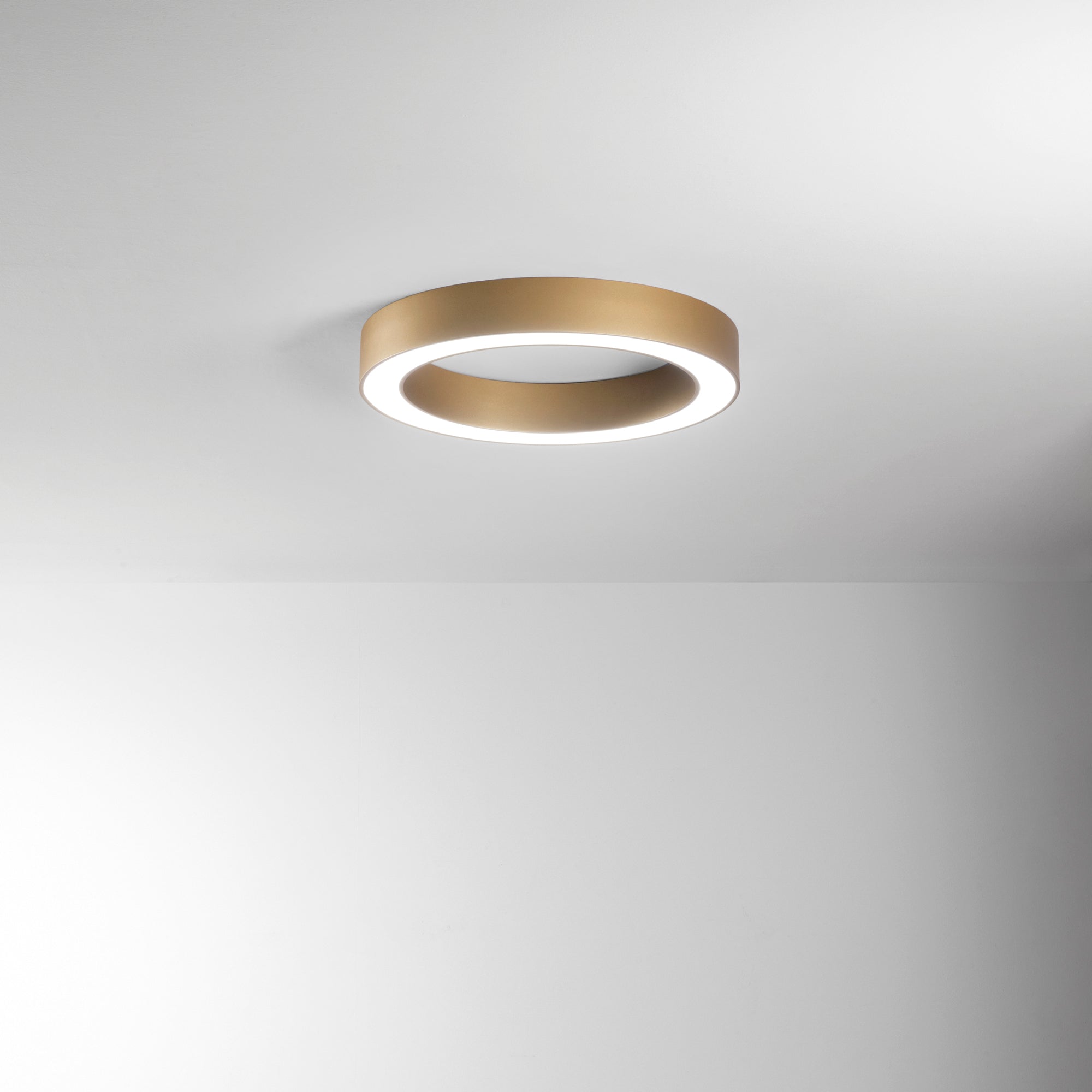 PLAFONIERA LED DEMOS ORO 60W 6600LM CCT 60X8,5CM