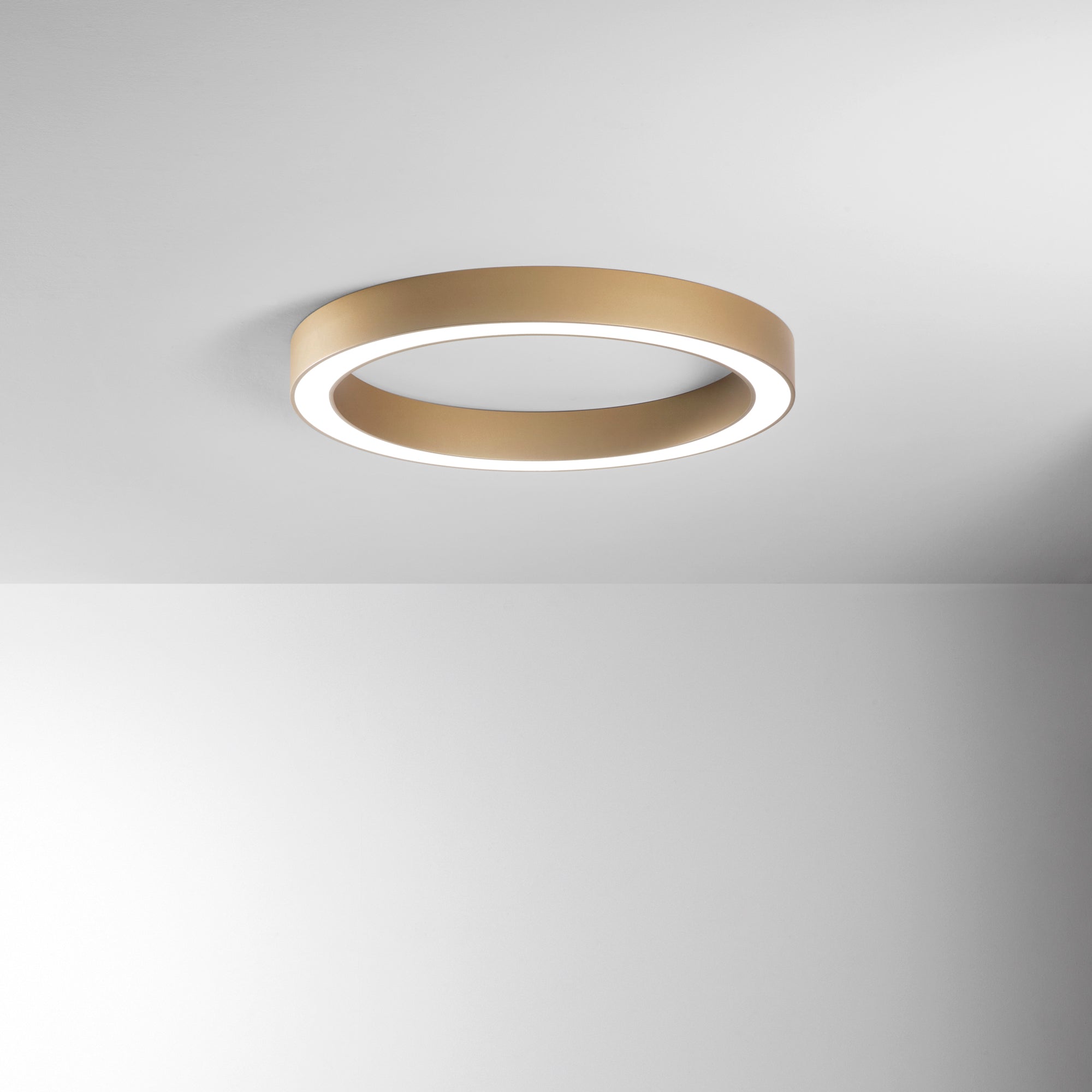 PLAFONIERA LED DEMOS ORO 80W 8800LM CCT 80X8,5CM