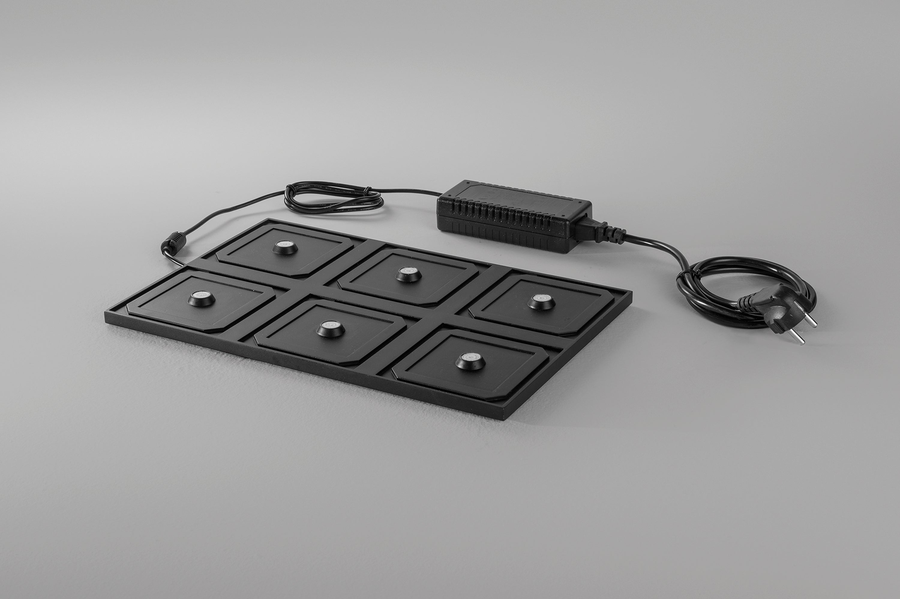 BASE DI RICARICA NERA PER LAMPADE DA TAVOLO DRINK 6 STAZIONI 5V 3A