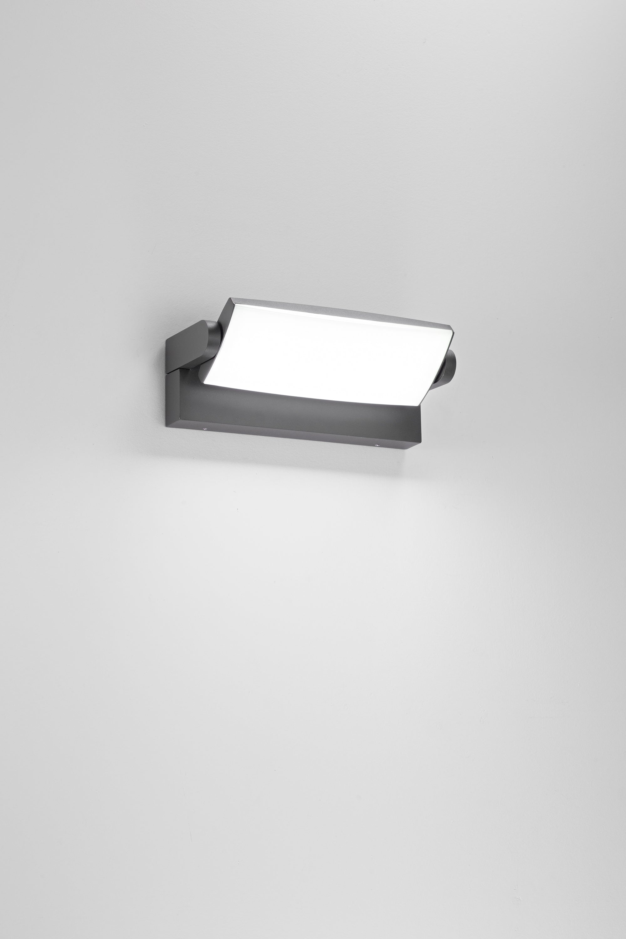 APPLIQUE LED FLOYD ANTRACITE IN ALLUMINIO 23W 3300LM CCT 2700K-3000K-4000K IP65