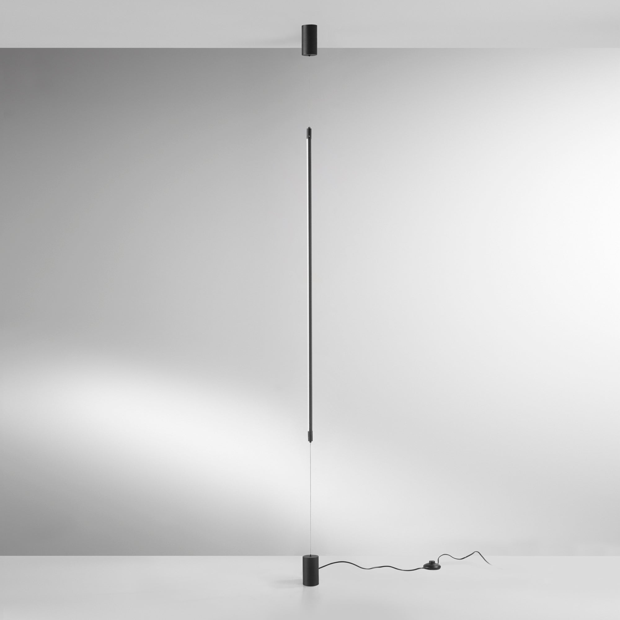 PIANTANA LED GRAVITY NERA 15W 1728LM CCT 6X6X400CM