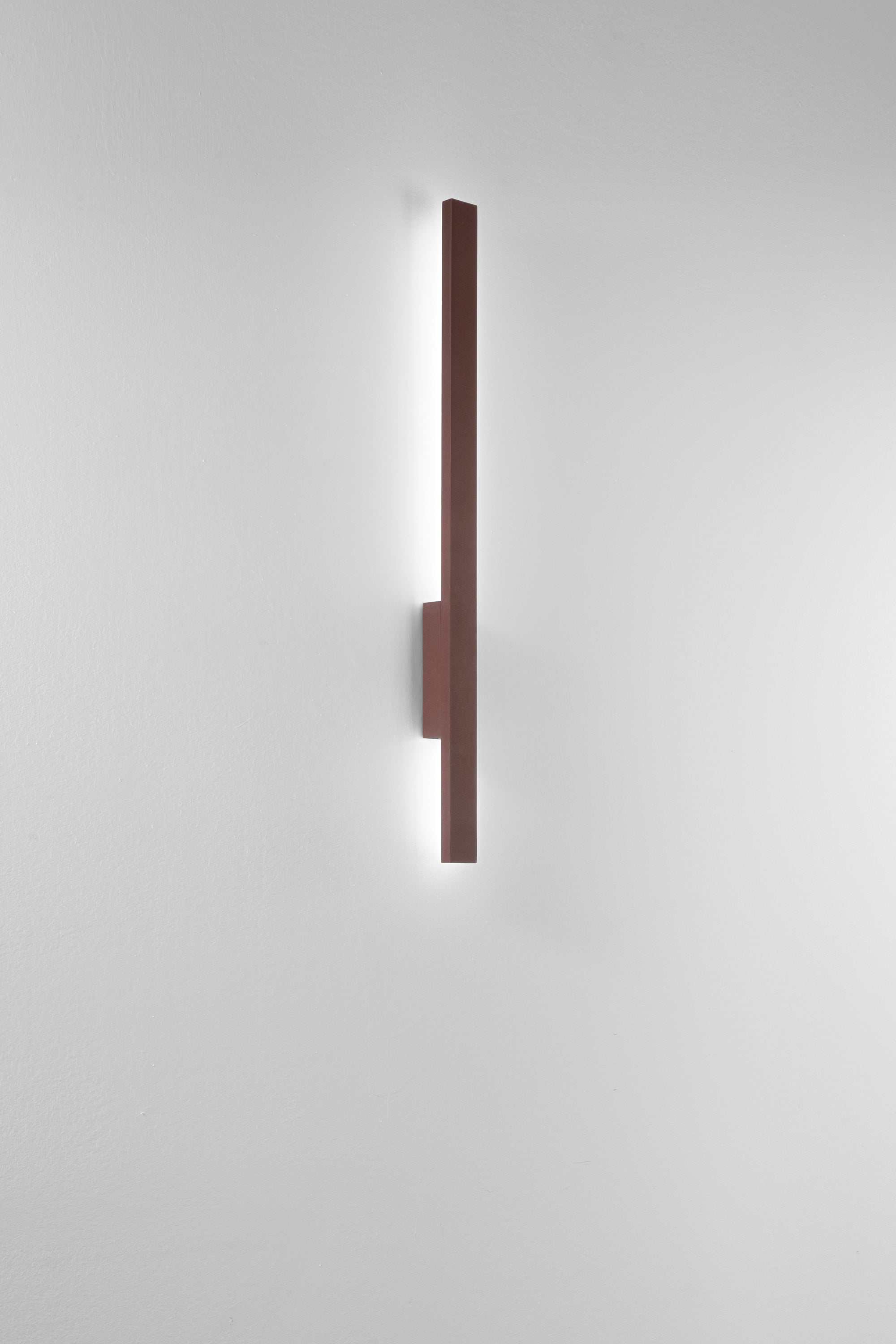 APPLIQUE LED HERCULES CORTEN IN ALLUMINIO E DIFFUSORE IN PC 23W 3500LM CCT 2700/3300/4000K IP65 60X55X1000MM